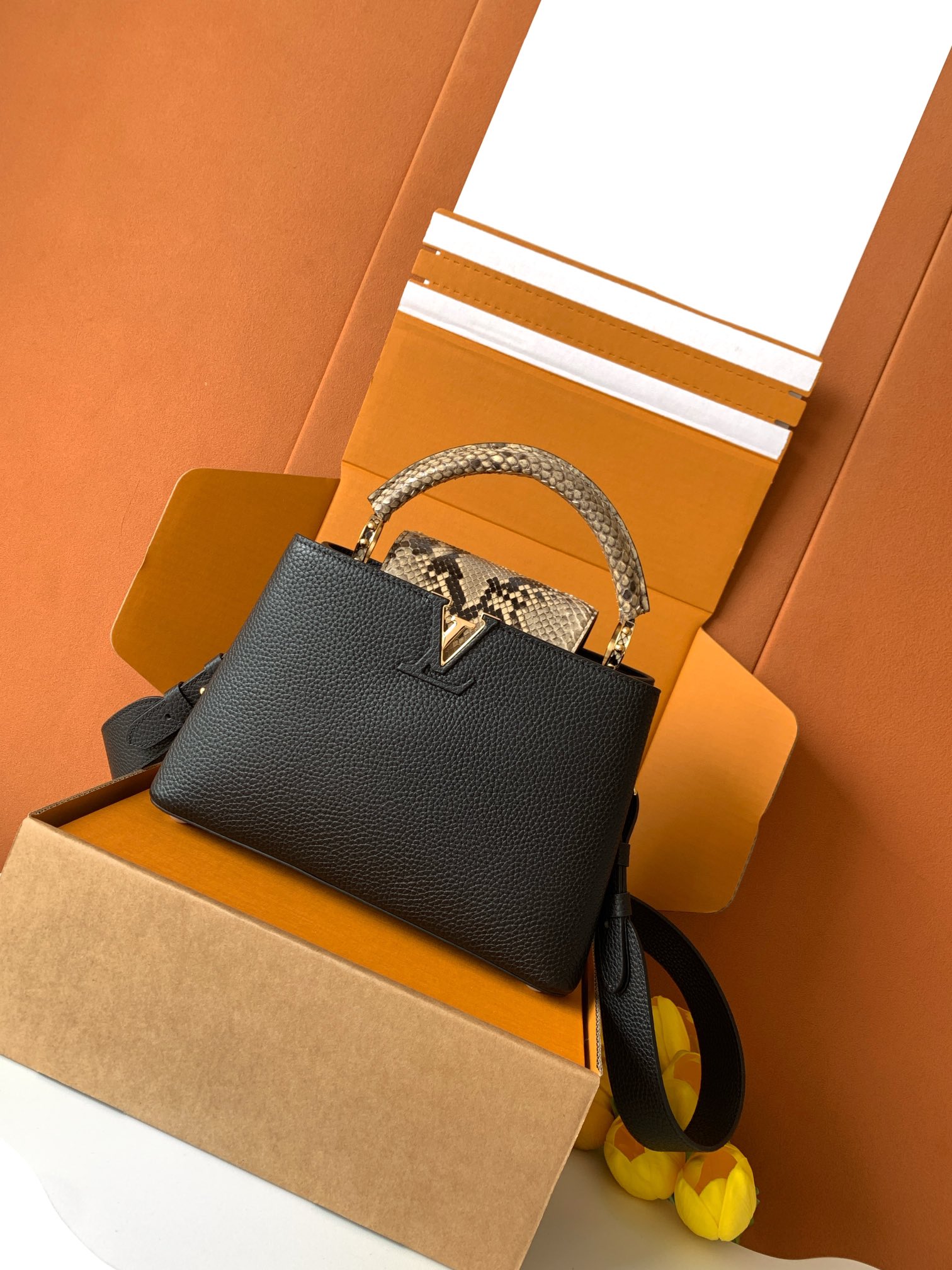 Louis Vuitton 全钢 N80071进口牛皮黑配蟒蛇金扣