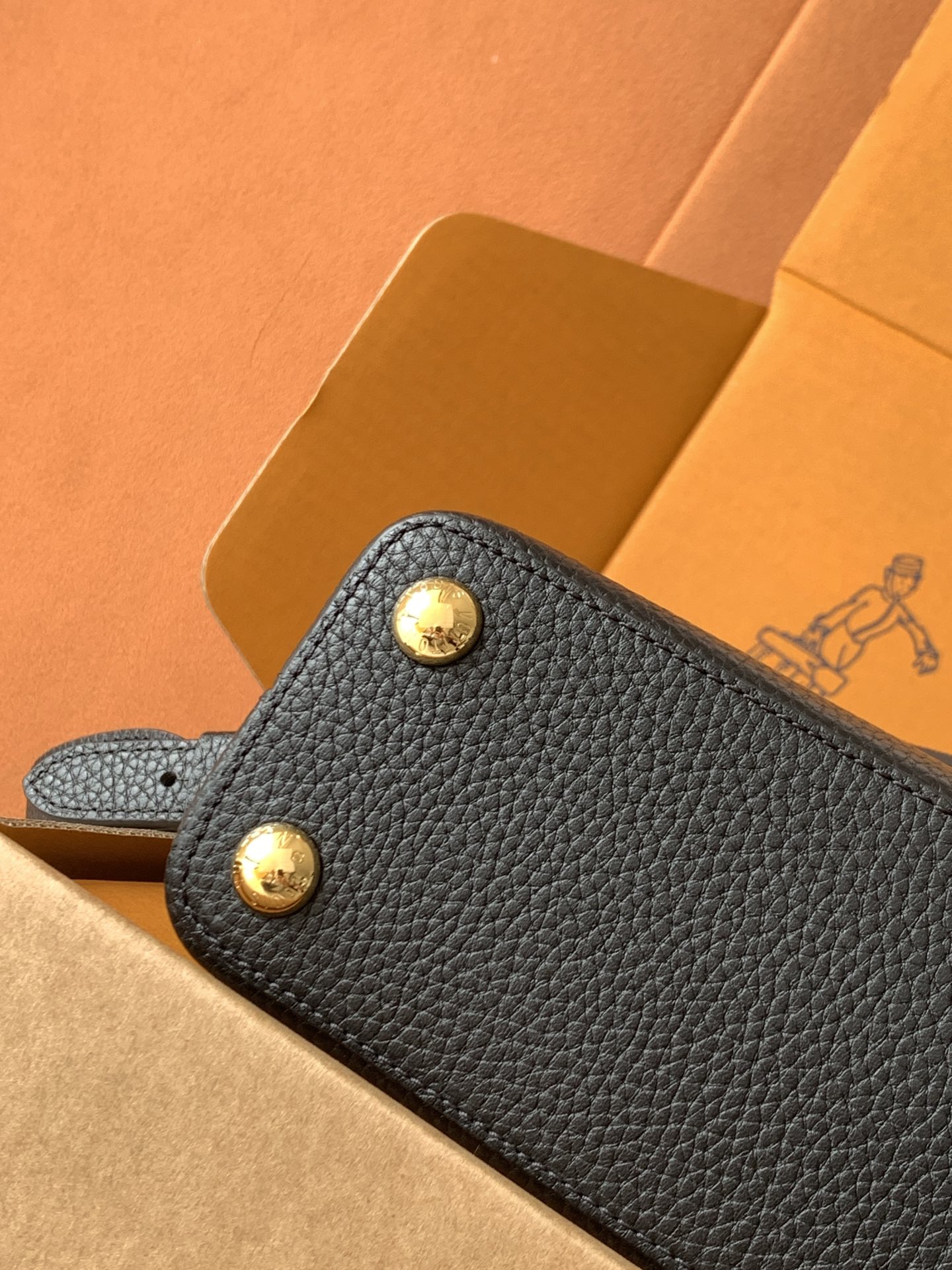 Louis Vuitton 全钢 N80071进口牛皮黑配蟒蛇金扣