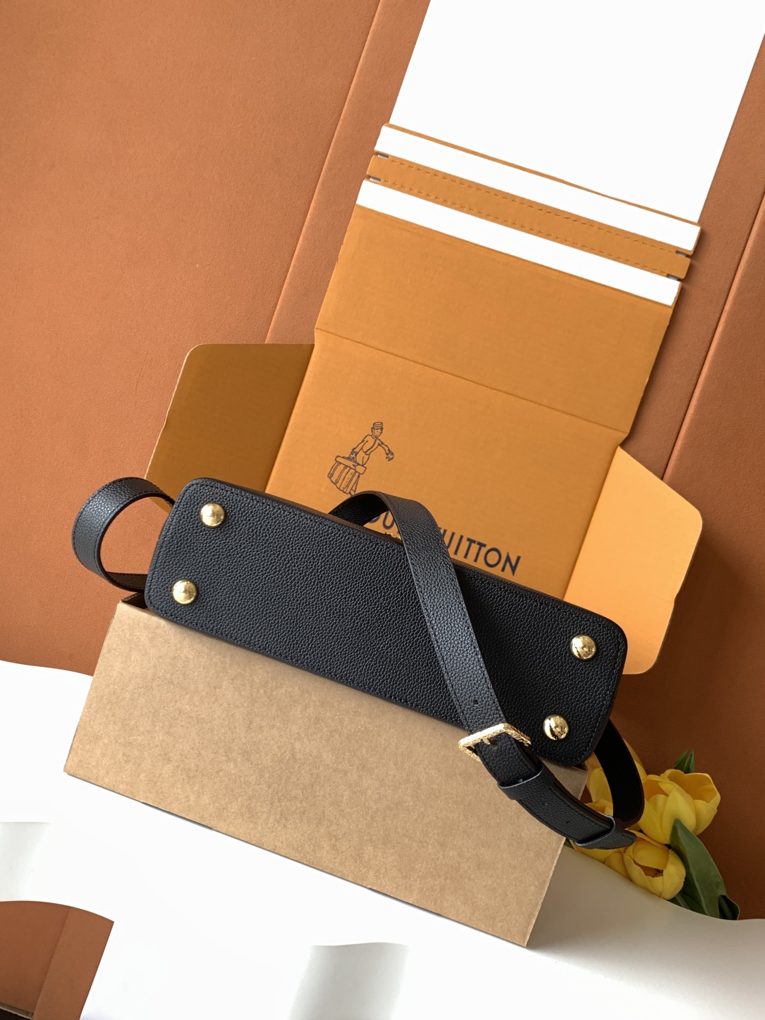 【全钢五金 变码芯片】特级配全套包装 M24672进口牛皮黑色金扣中号本款capucines eastw