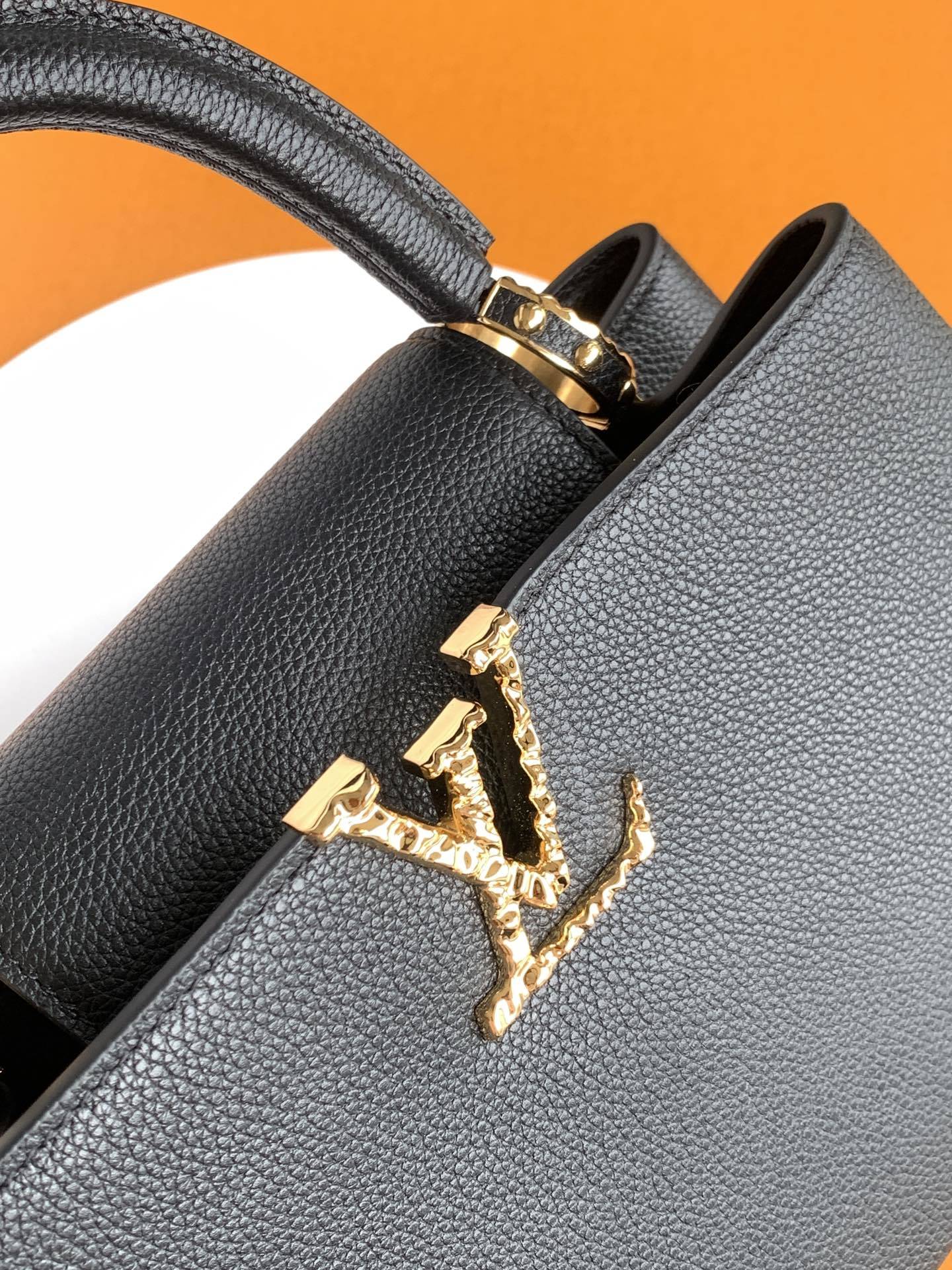 【全钢五金 变码芯片】特级配全套包装 M24672进口牛皮黑色金扣中号本款capucines eastw