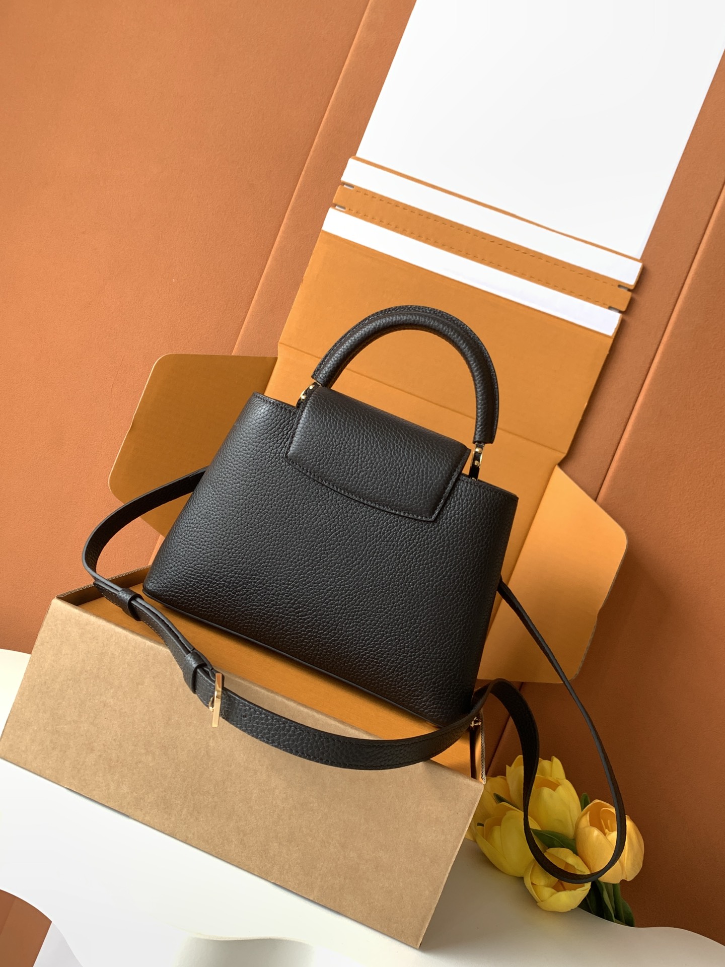 Louis Vuitton 动态芯片版 全钢进口牛皮 M23950黑色配白色金升级版五金