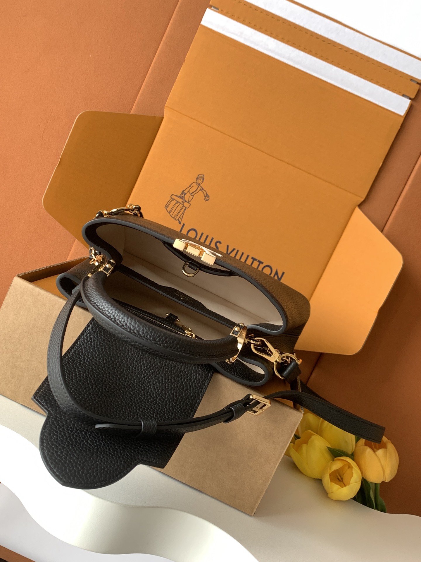 Louis Vuitton 动态芯片版 全钢进口牛皮 M23950黑色配白色金升级版五金