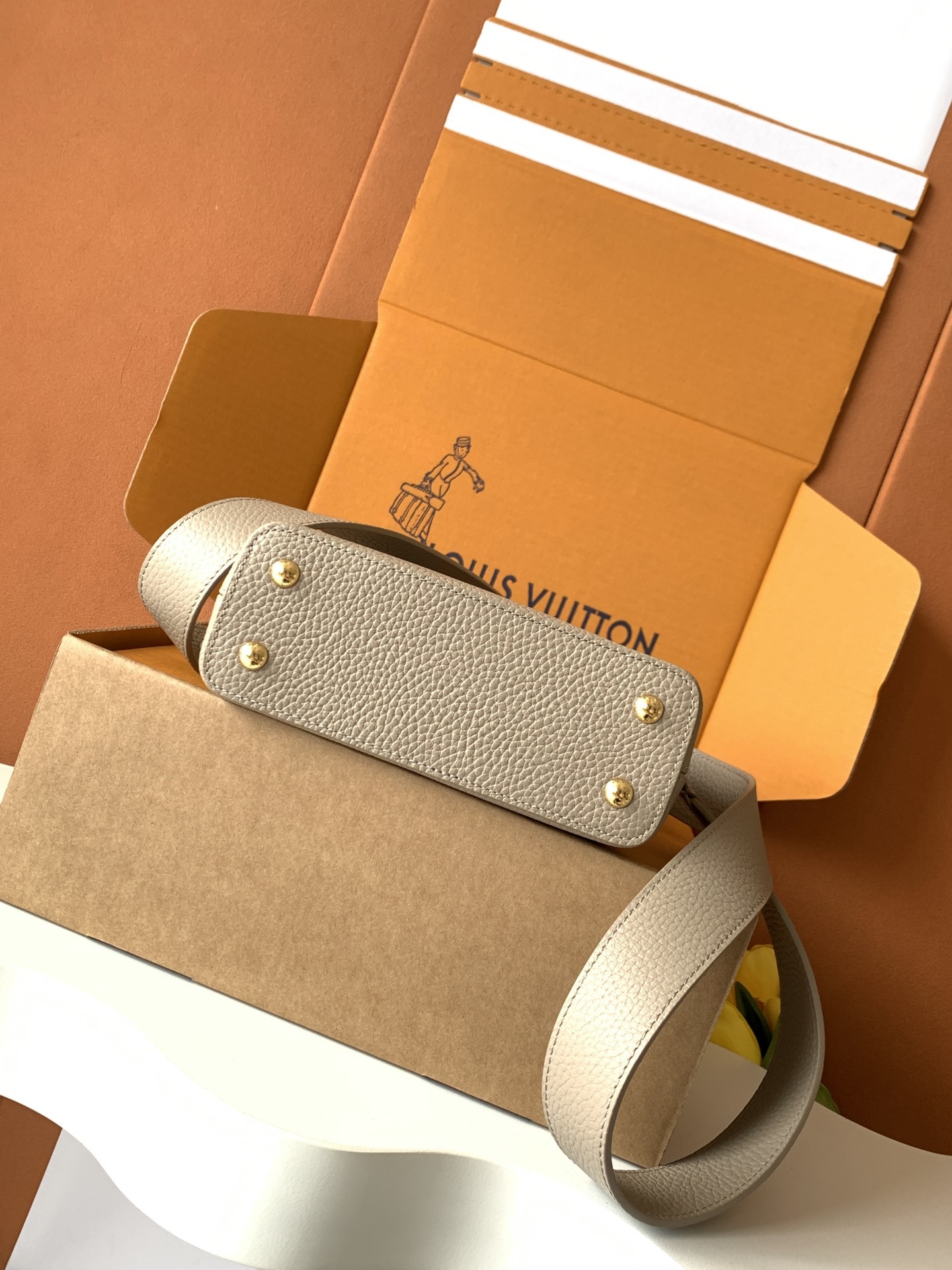 【特级MB新版芯片原厂皮】Capucines 迷你 灰色配亮光蟒蛇金型号:M81208材料:A级全钢五金