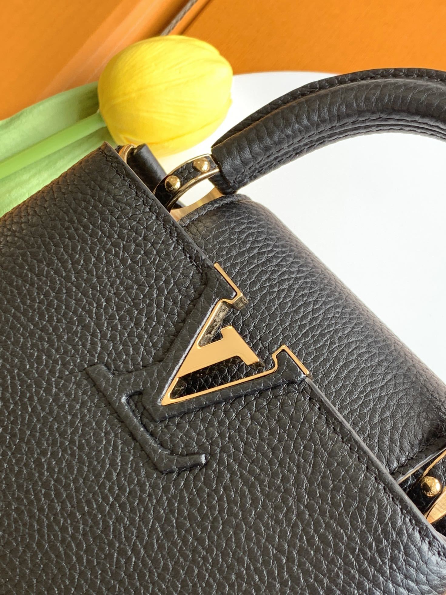 【特级MB新版芯片原厂皮】Capucines 迷你 黑色金型号:M24729材料:A级全钢五金,进口牛皮