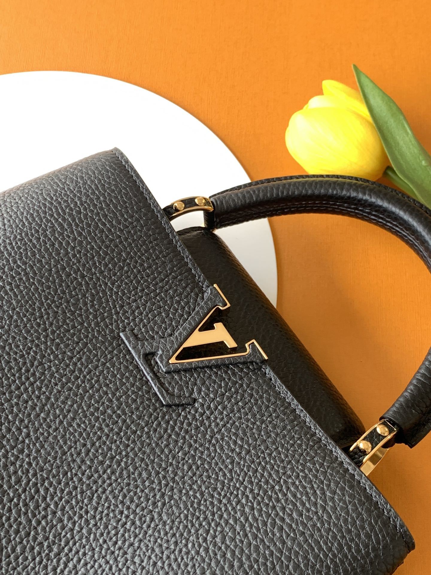 【特级MB新版芯片原厂皮】Capucines 迷你 黑色金型号:M24728材料:A级全钢五金,进口牛皮