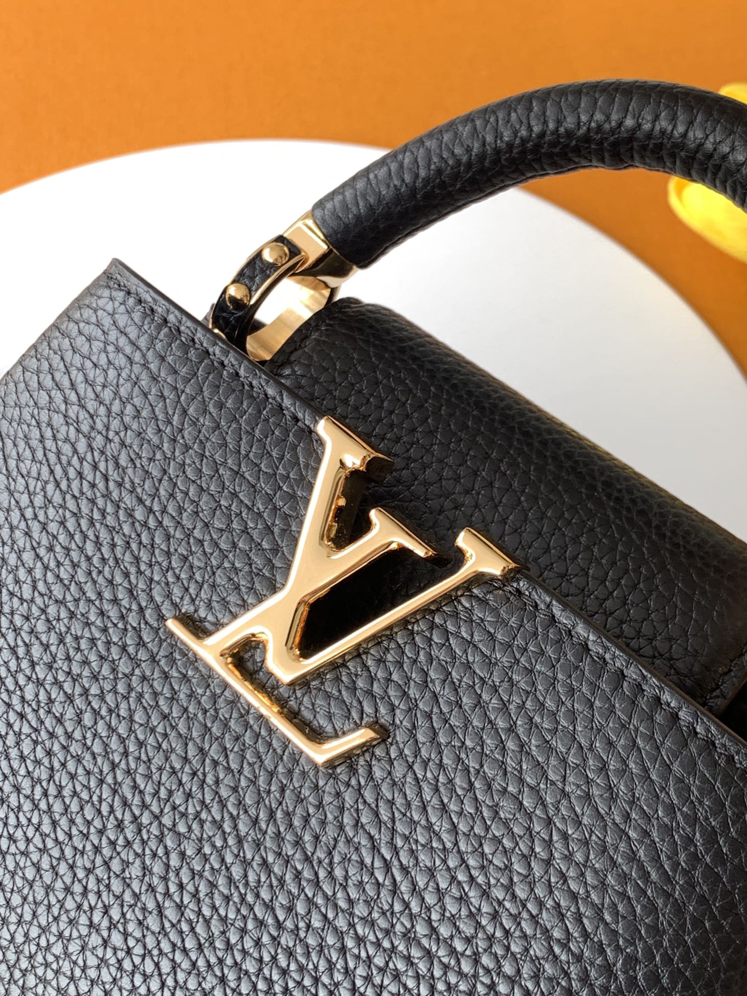 【特级全钢】Capucines 迷你 黑色金型号:M23943材料:A级全钢五金,进口牛皮包装:全套原厂