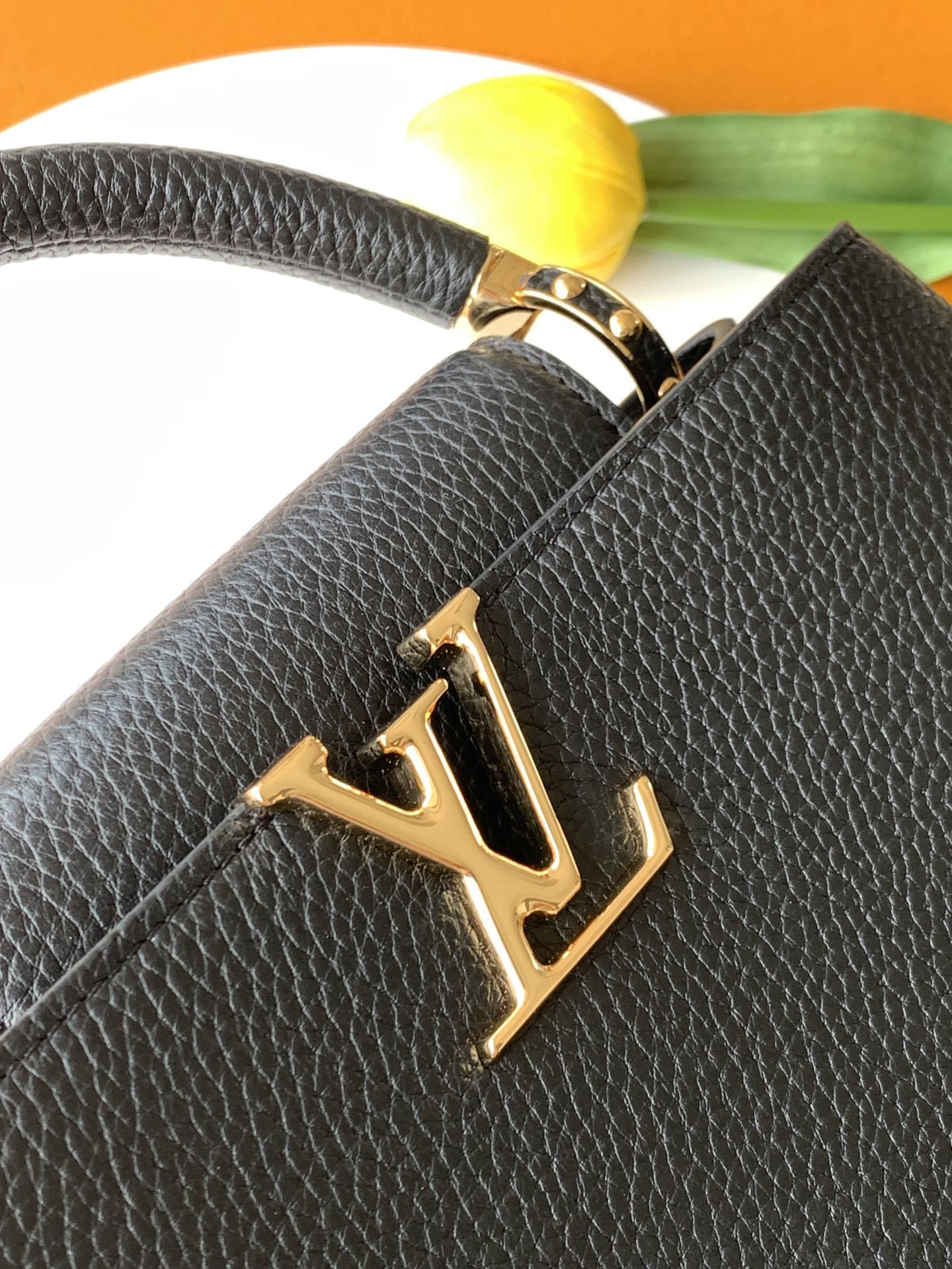 【特级全钢】Capucines 小号 黑色金型号:M24698材料:A级全钢五金,进口牛皮包装:全套原厂