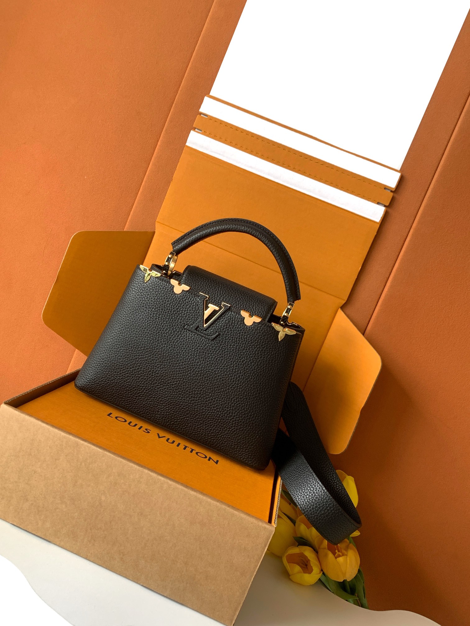 【全钢五金 变码芯片】特级配全套包装 💋 M56660进口牛皮黑色 金扣】 花冠全钢五金Capucine