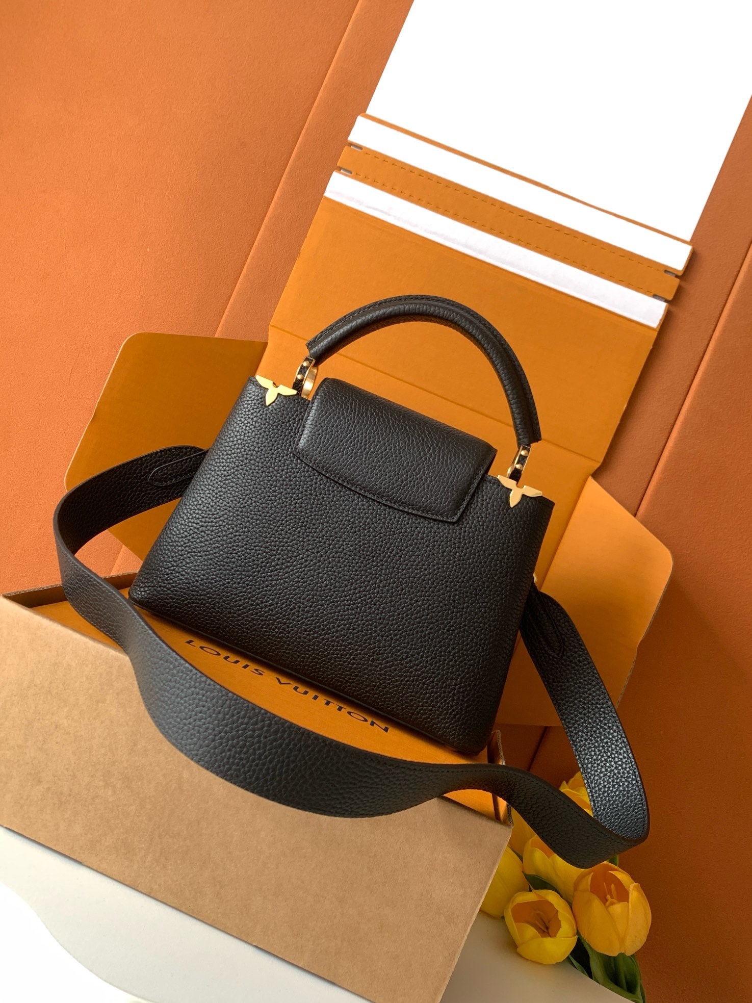 【全钢五金 变码芯片】特级配全套包装 💋 M56660进口牛皮黑色 金扣】 花冠全钢五金Capucine