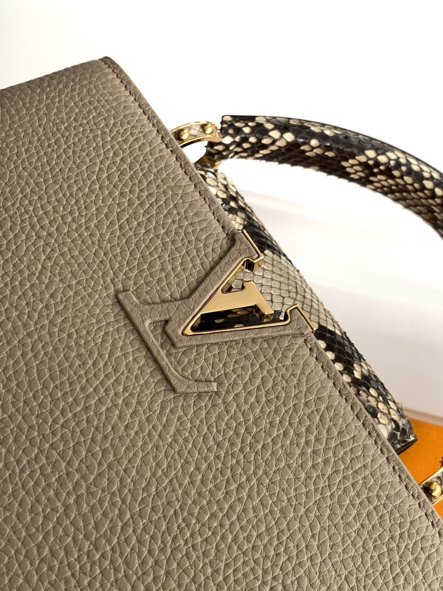 Fendi 全钢 N80071进口牛皮灰配蟒蛇金扣