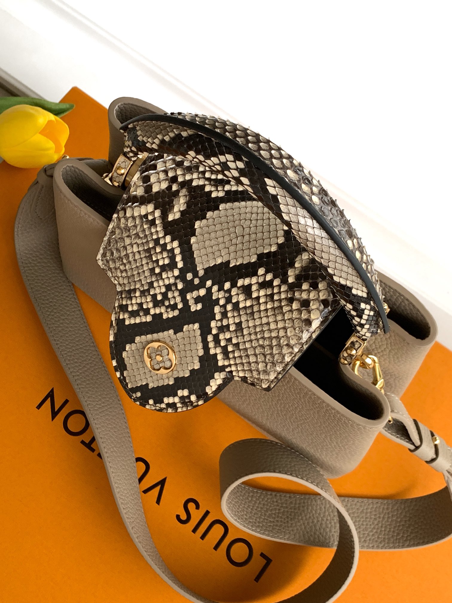 Fendi 全钢 N80071进口牛皮灰配蟒蛇金扣
