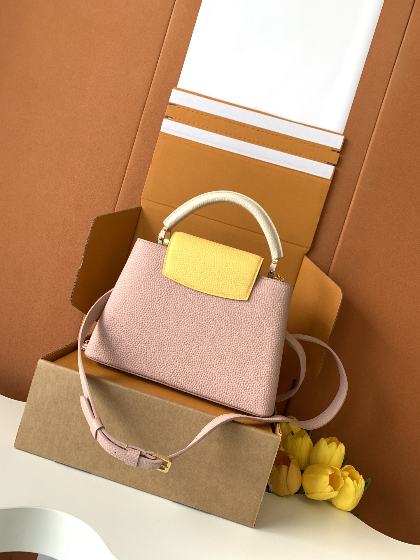 Louis Vuitton 全钢五金 M20844进口牛皮西柚粉配蛋黄金卉三拼