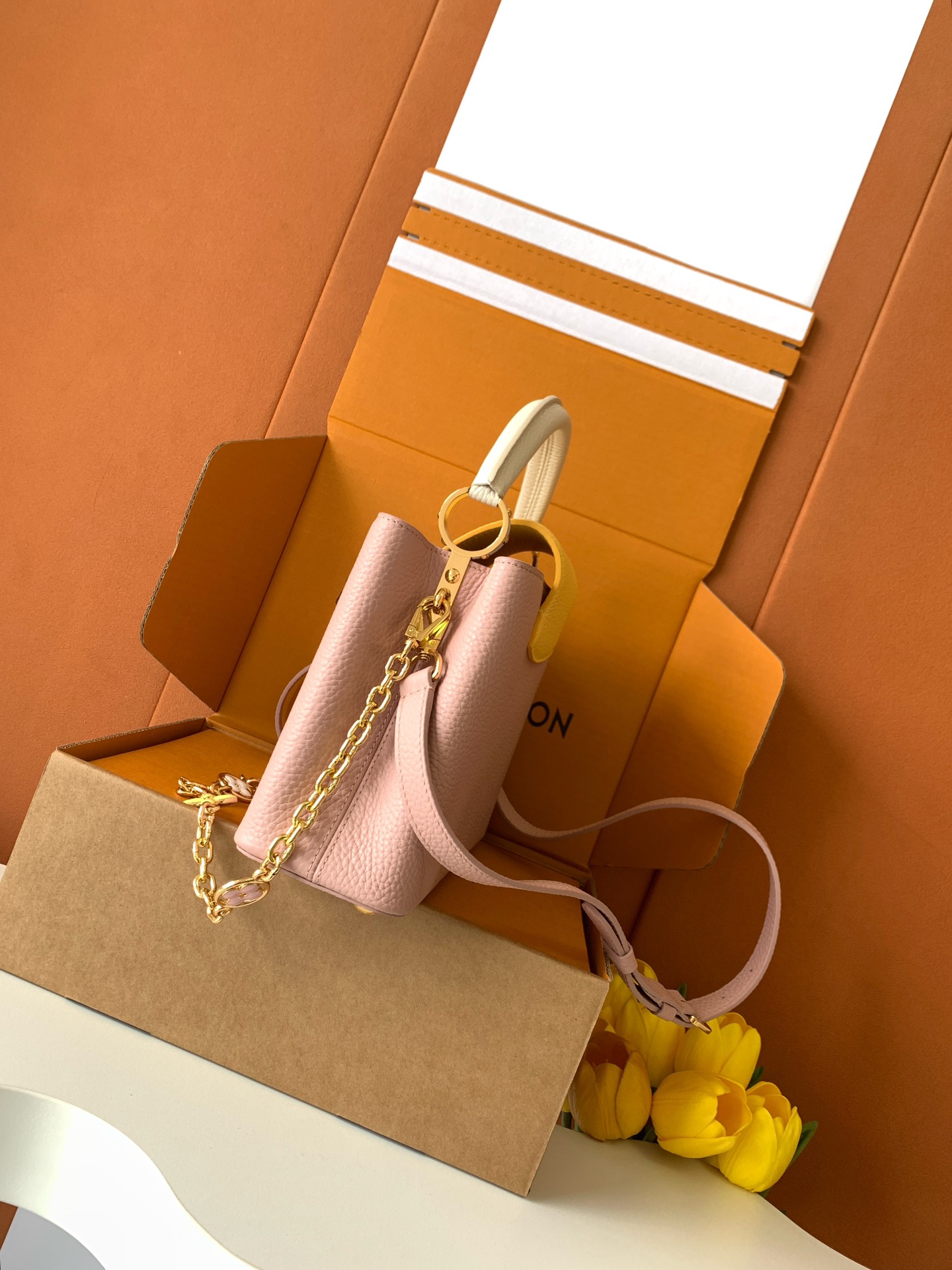 Louis Vuitton 全钢五金 M20844进口牛皮西柚粉配蛋黄金卉三拼