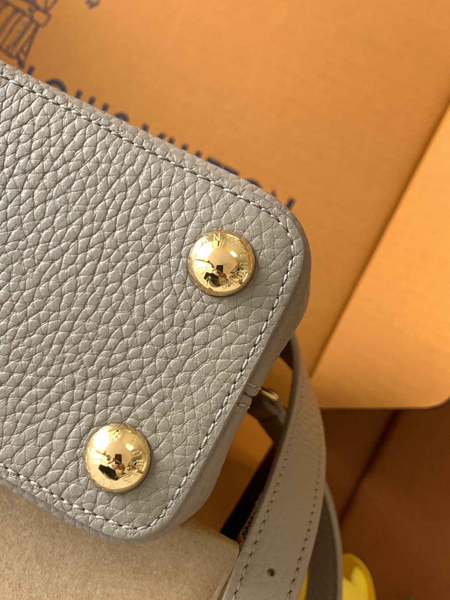 【特级全钢】Capucines 小号 大象灰色金型号:M24698材料:A级全钢五金,进口牛皮包装:全套