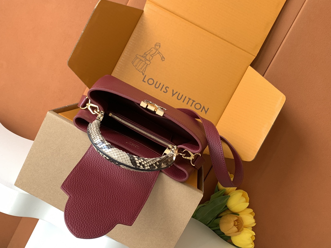 N85514 进口牛皮枣红配亮光蟒蛇金 进口牛皮 动态163 2024 夏季款 Capucines 迷你