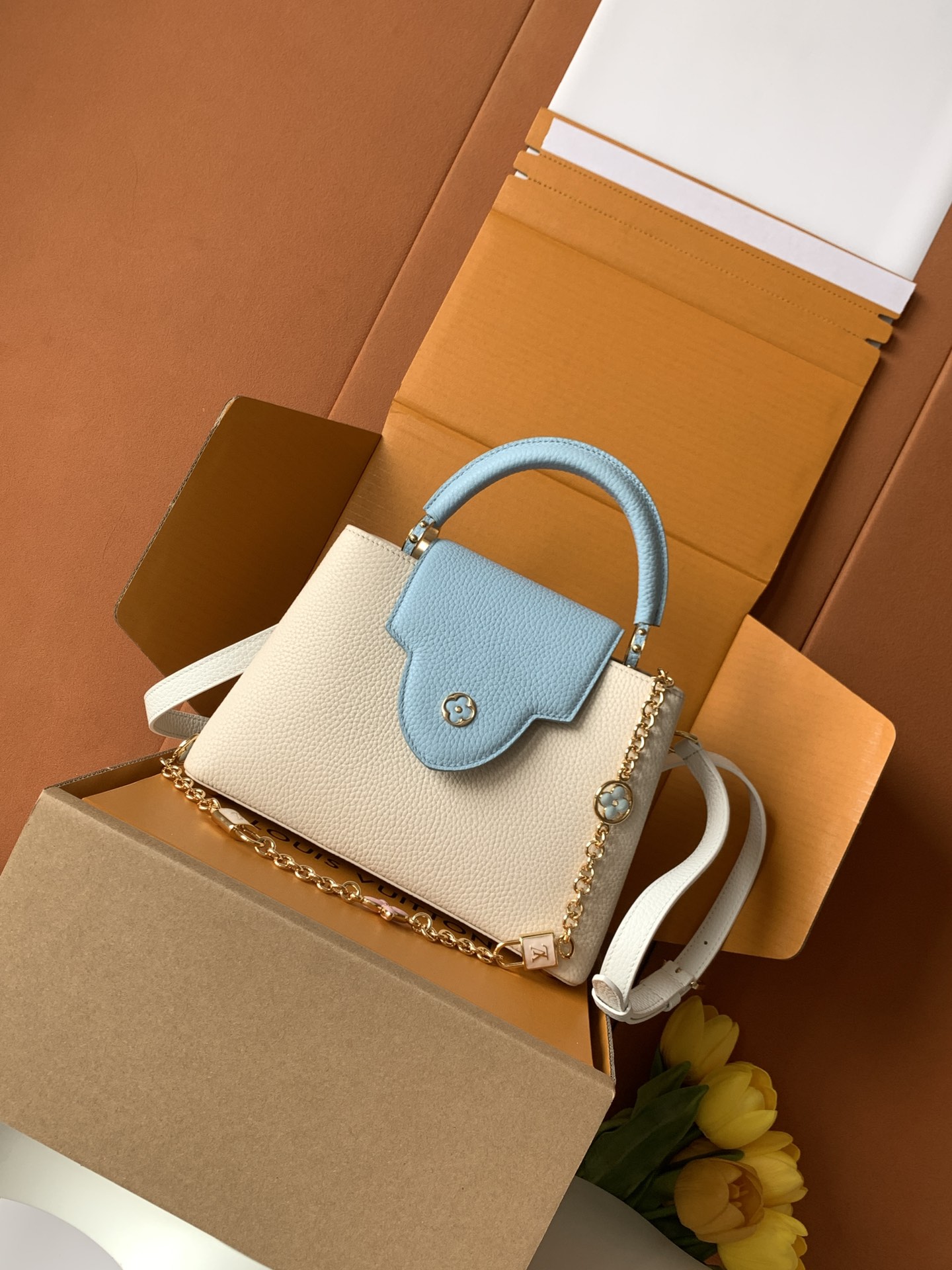 全钢五金 进口牛皮 纯手工定制✨M23954 珍珠白配蓝色金（163C芯片版）皮料是意大利A级皮料是在于