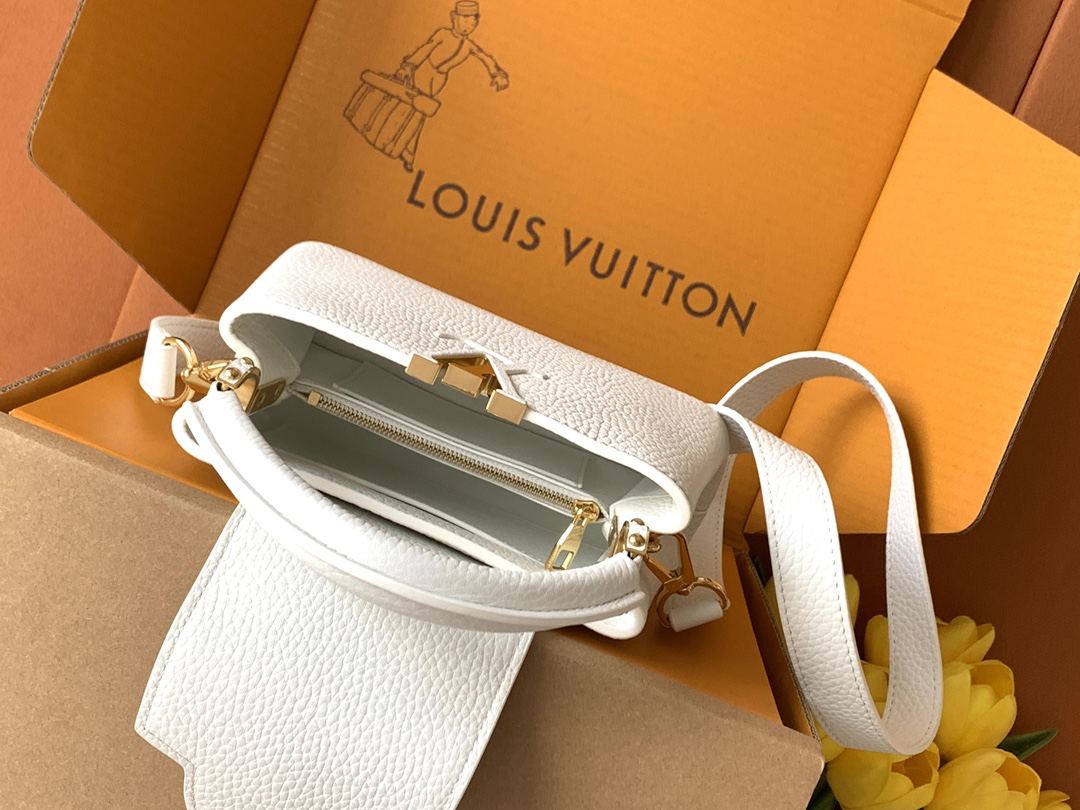 【特级MB新版芯片原厂皮】Capucines 迷你 珍珠白型号：M24729材料：A级全钢五金，进口牛皮