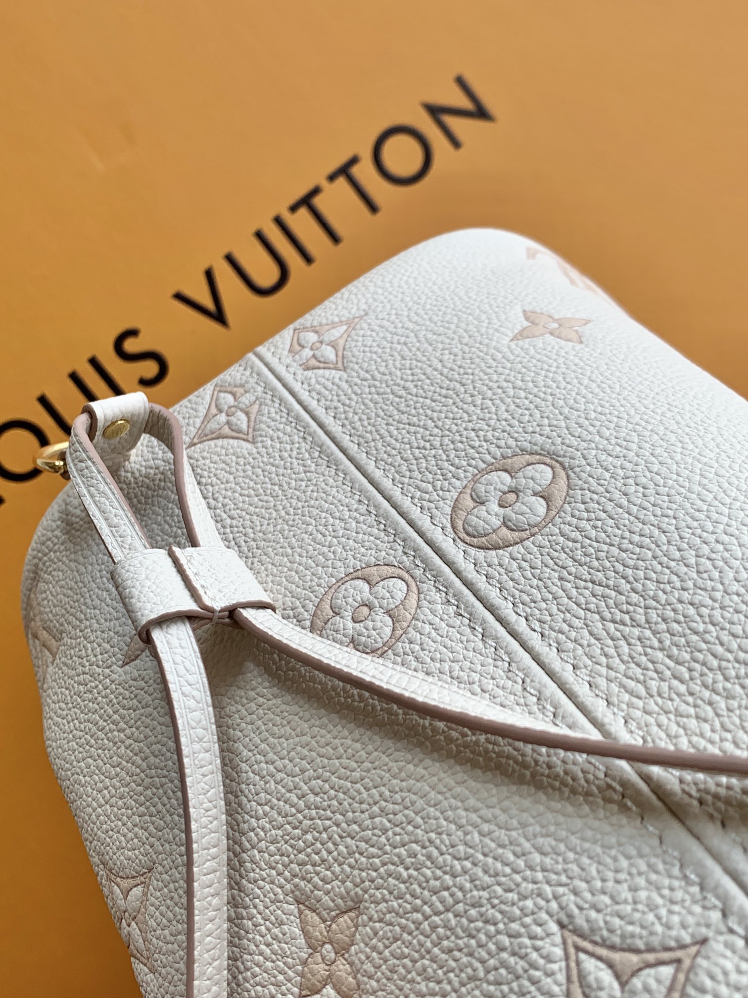 【特级MB163c芯片版原厂皮】本款 Neverfull MM 手袋型号：M14285材料：A级全钢五金