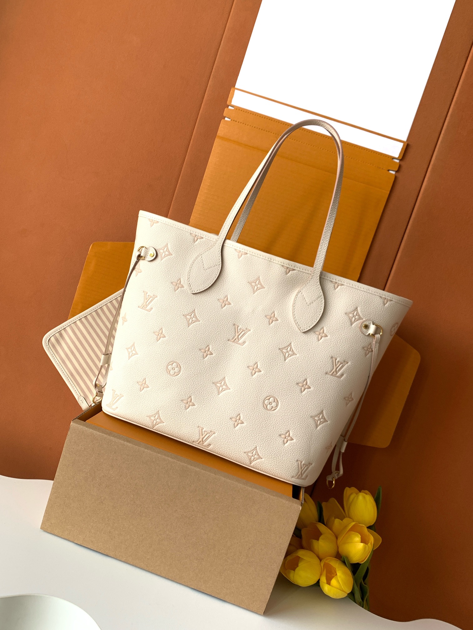 【特级MB163c芯片版原厂皮】本款 Neverfull MM 手袋型号：M14285材料：A级全钢五金