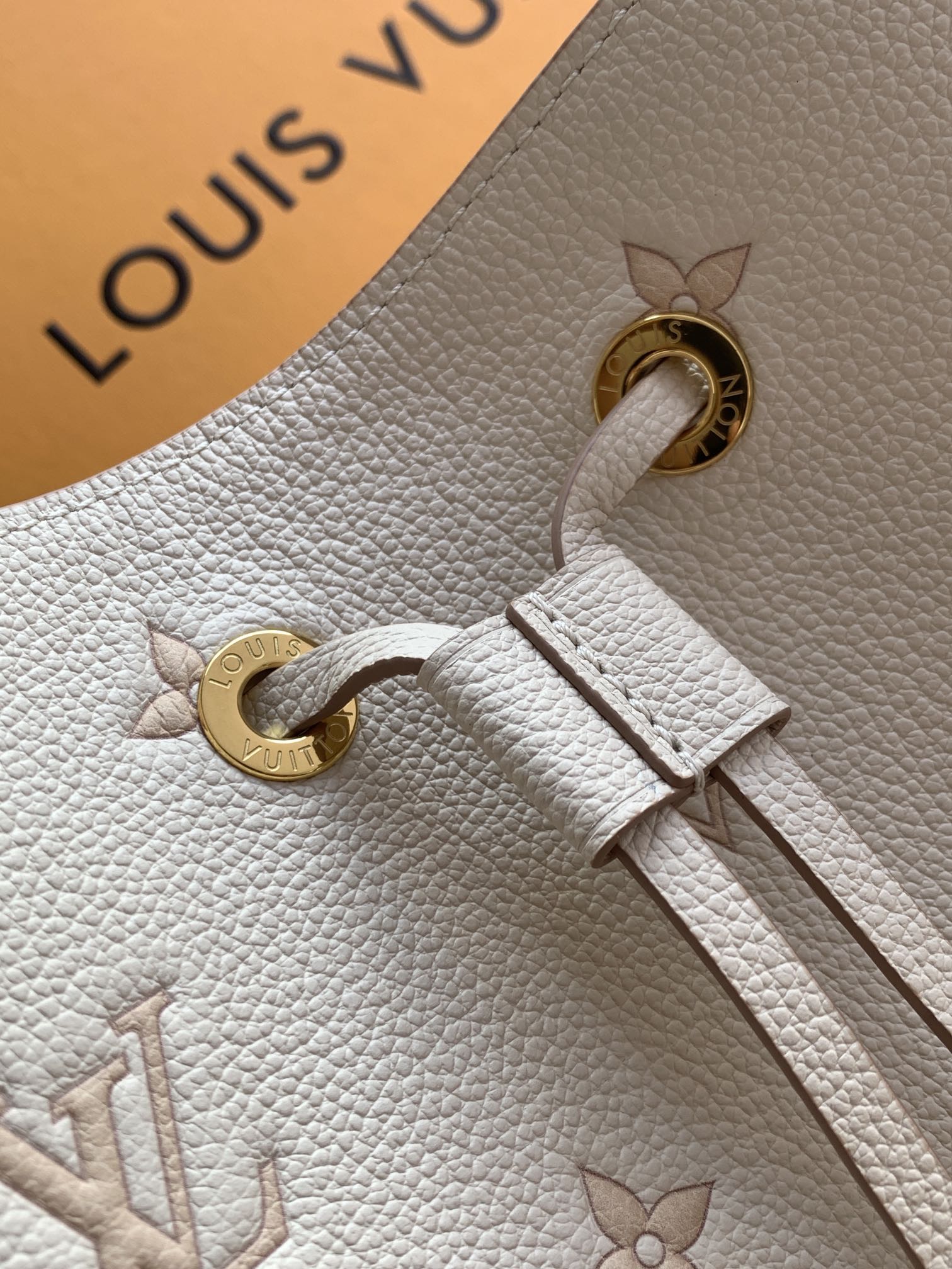 【特级MB163c芯片版原厂皮】本款NeoNoe 中号手袋型号：M14401材料：A级全钢五金，进口原厂