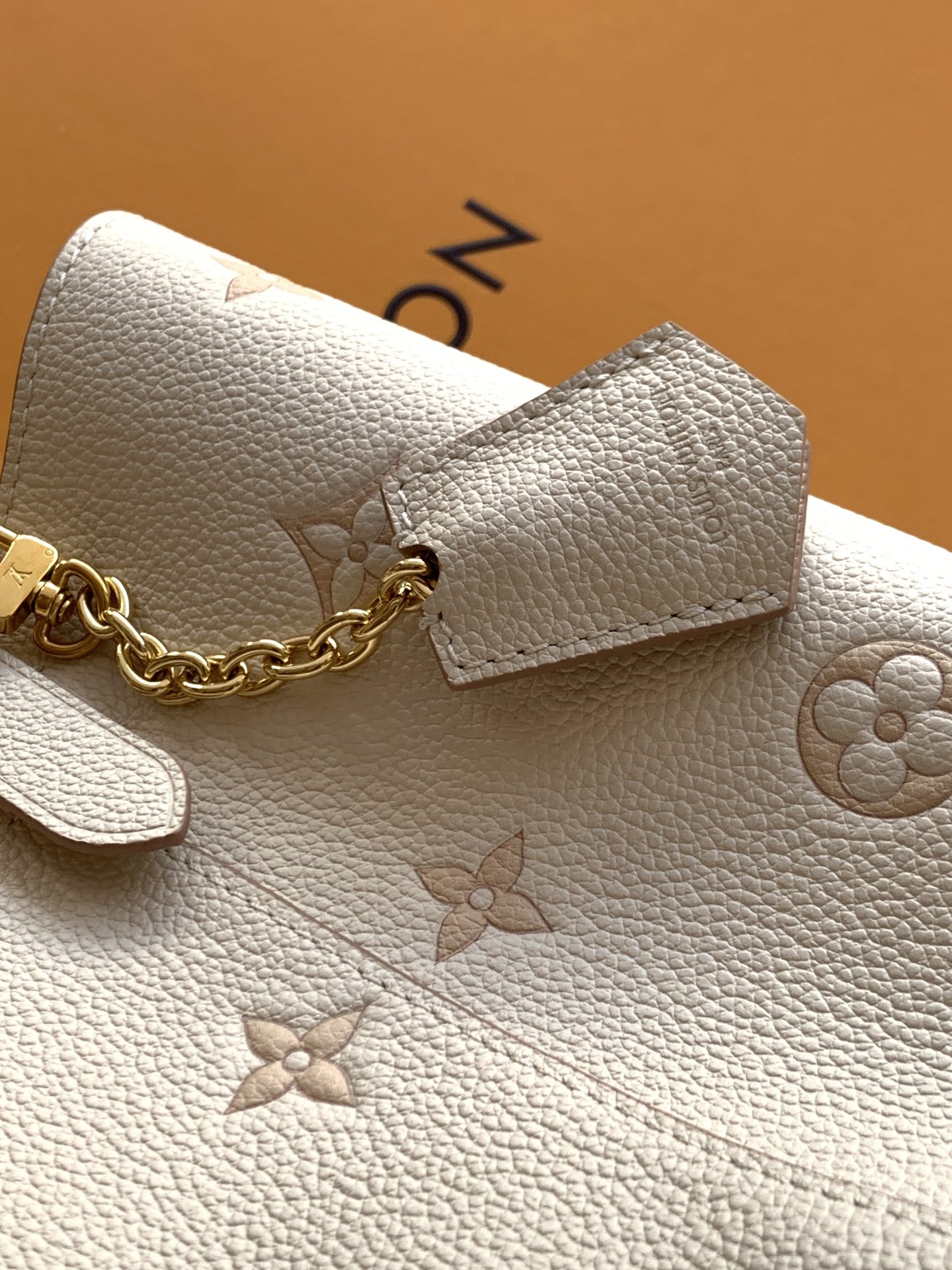 【特级MB163c芯片版原厂皮】本款NeoNoe 中号手袋型号：M14401材料：A级全钢五金，进口原厂