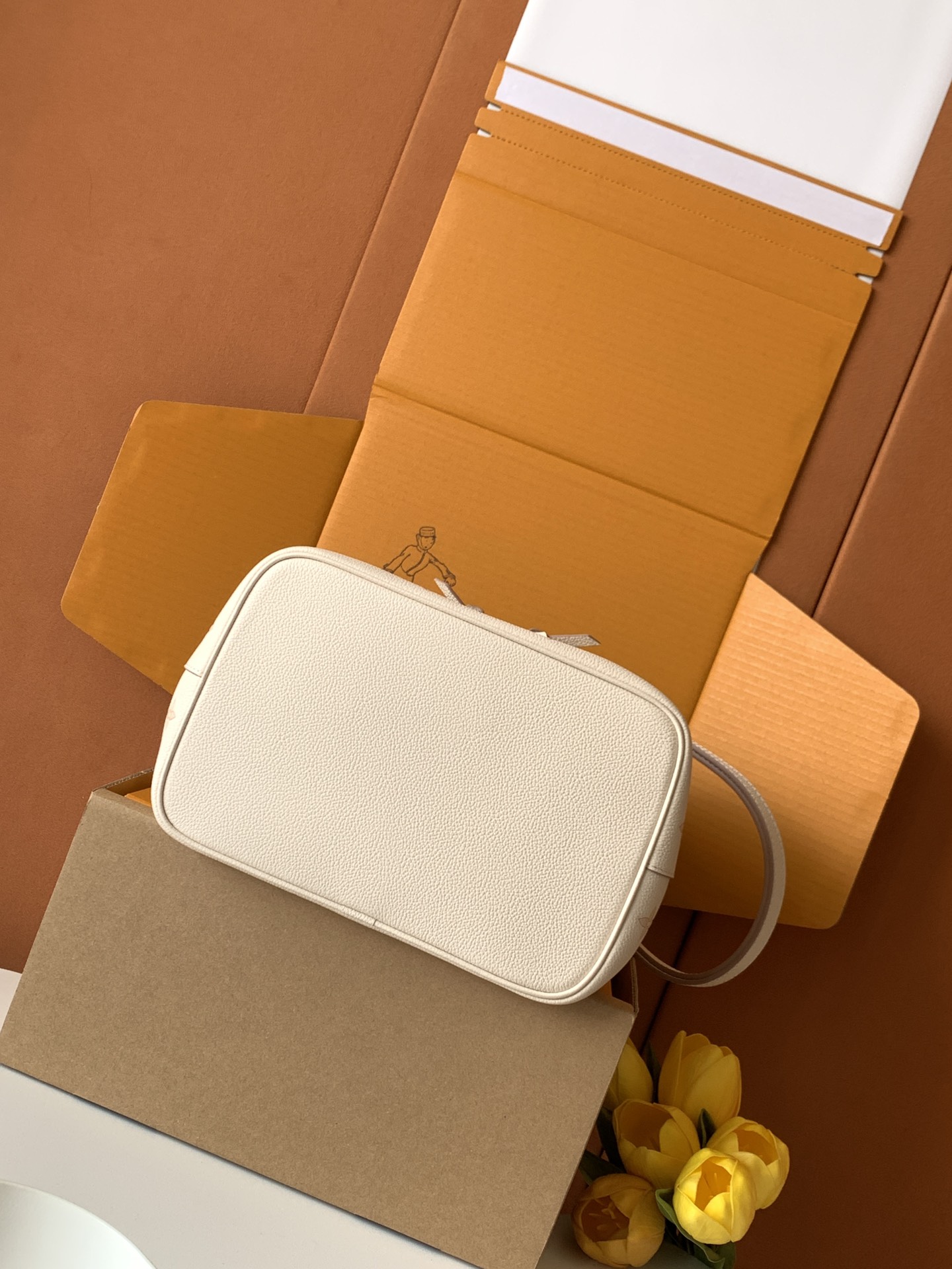 【特级MB163c芯片版原厂皮】本款NeoNoe 中号手袋型号：M14401材料：A级全钢五金，进口原厂