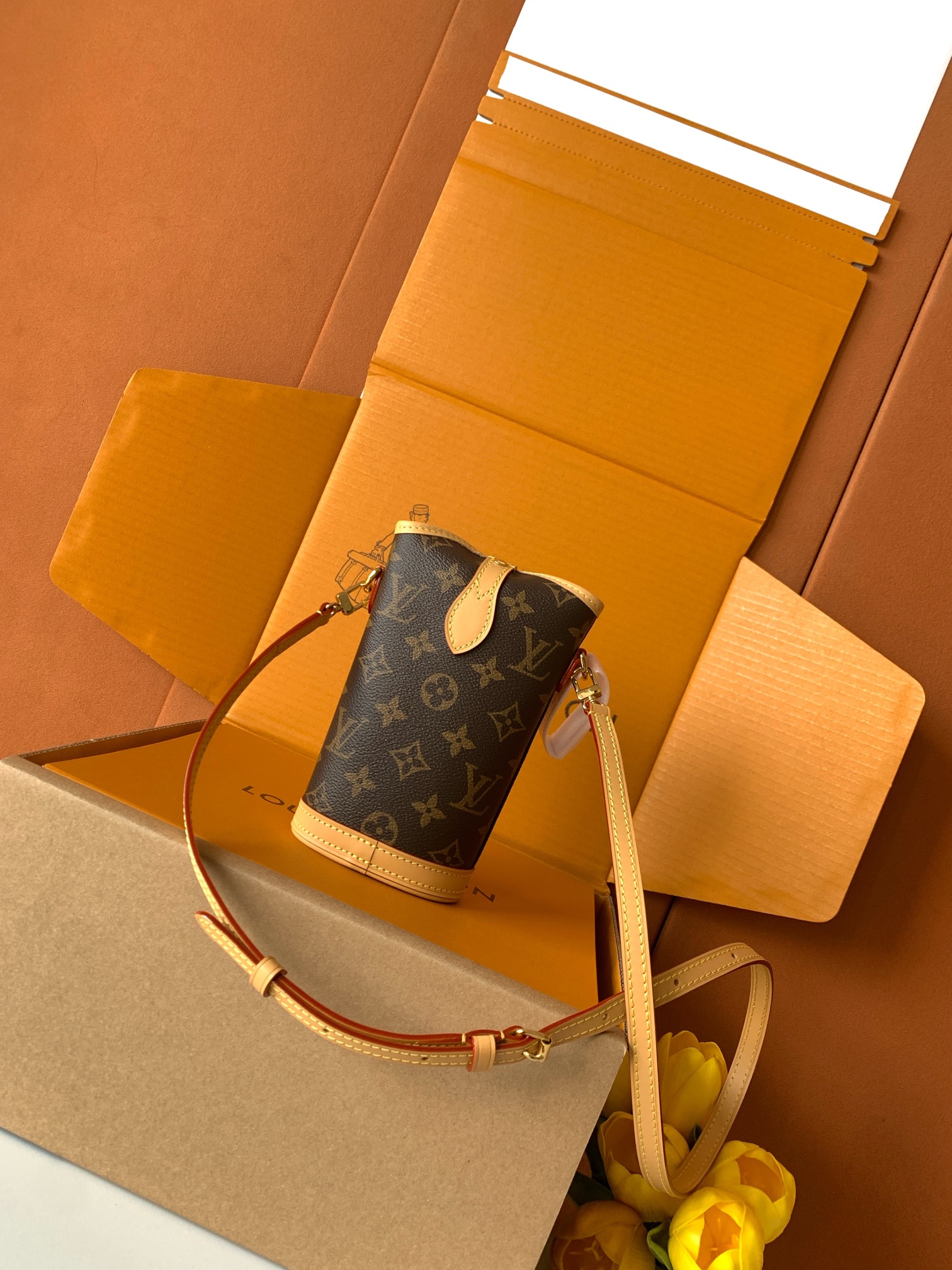 【特级MB芯片版原厂皮】FOLD ME 手拿包型号：M80874材料：A级全钢五金，进口原厂面料包装：全