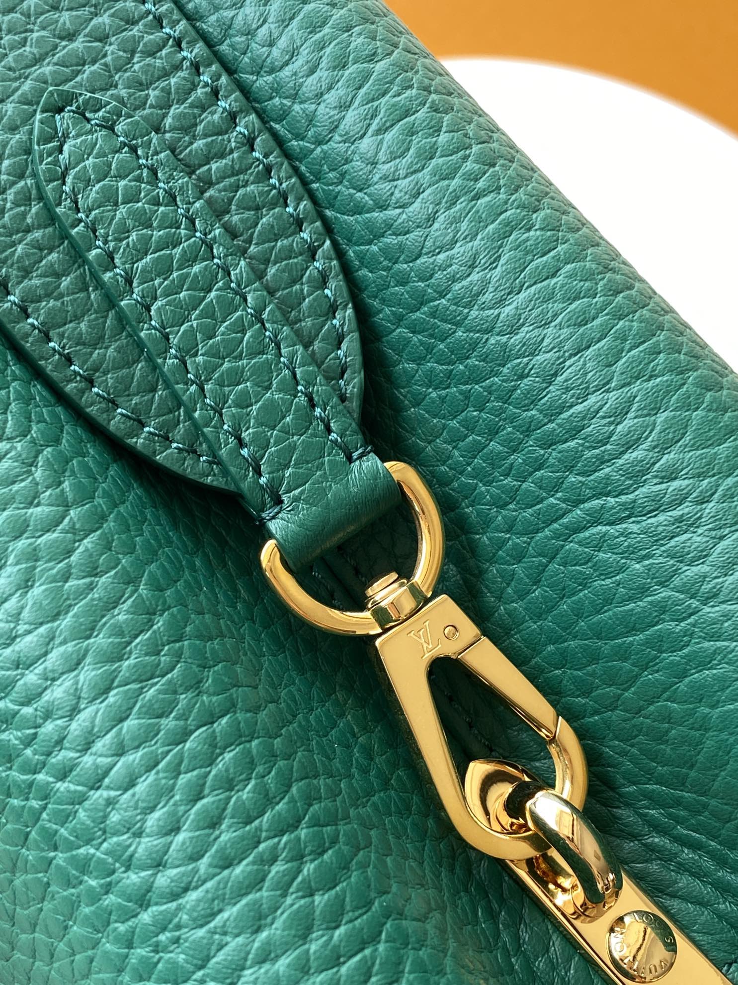 【全钢五金 进口牛皮 💋N80741深绿配亮光蟒蛇金扣】Capucines BB手袋 法国进口小牛皮,闪