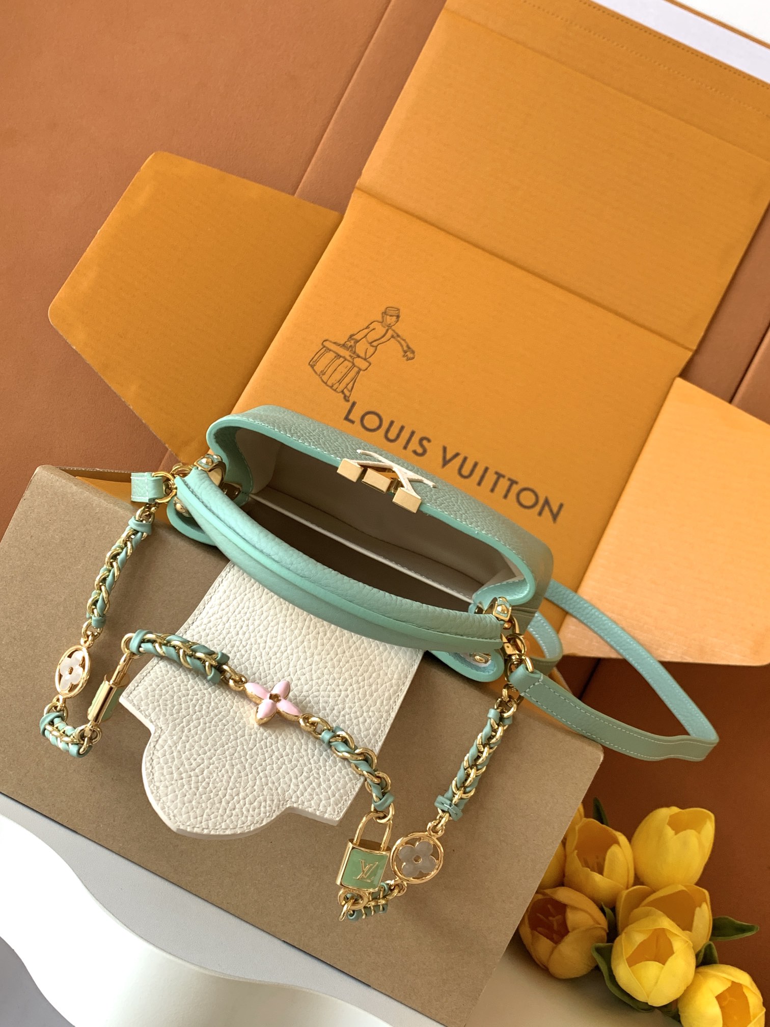 特级全钢五金（163C芯片版）【进口牛皮💋 M23951绿配珍珠白金】【Capucines mini 手