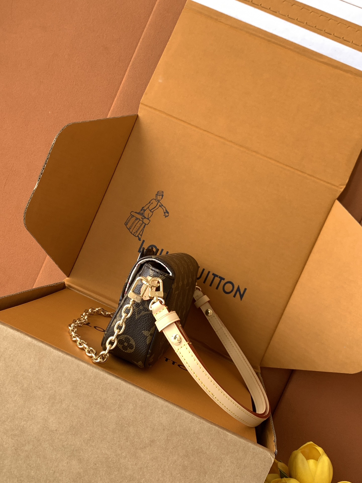 M15148 ZP开发 特级全钢五金 采用进口树膏皮LV Travels With Grace Codd