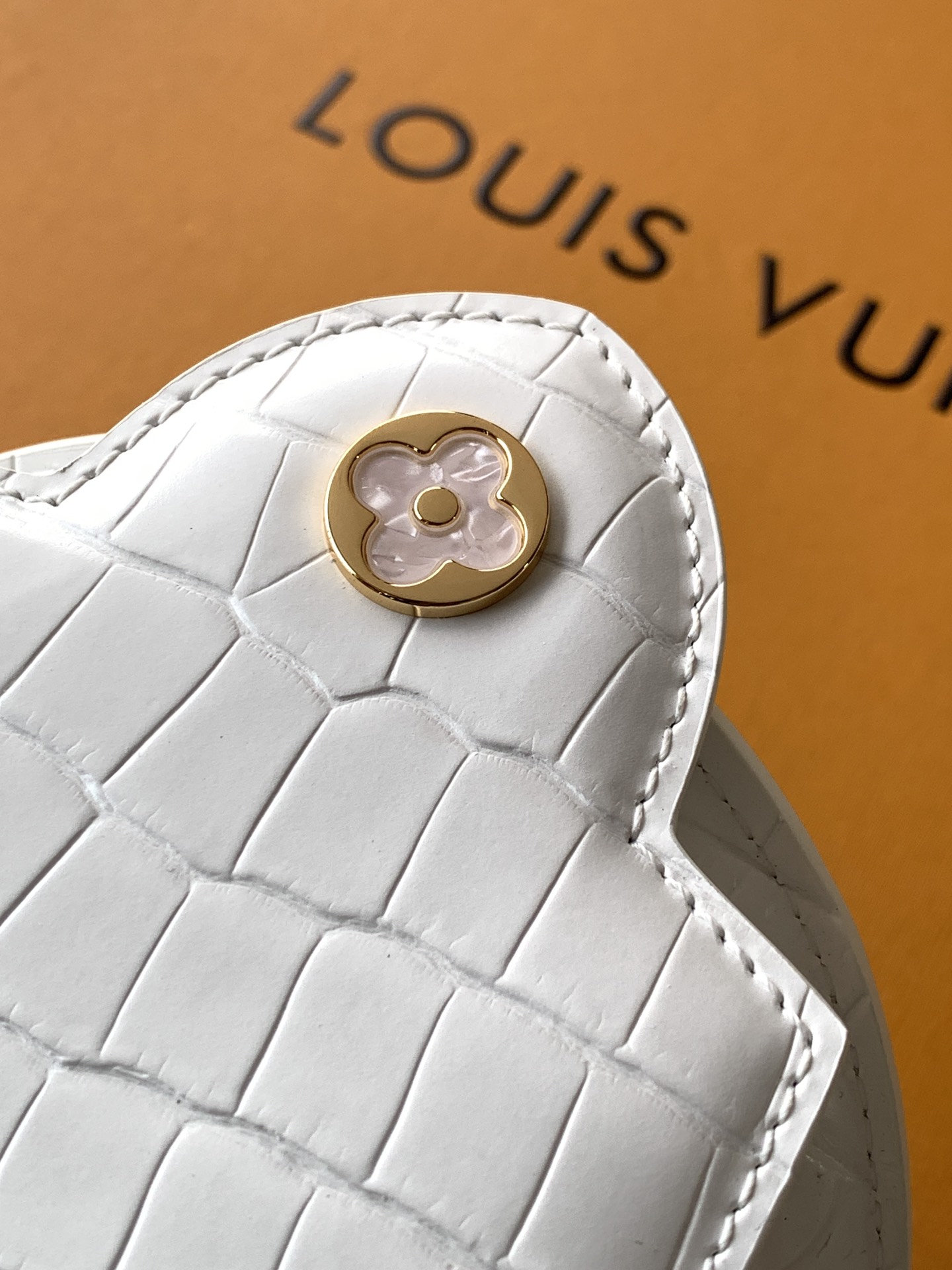 Lacoste 独家定制 精品级别 全钢五金M86153进口白色亮光鳄鱼纹金扣动态163c01 动态变码