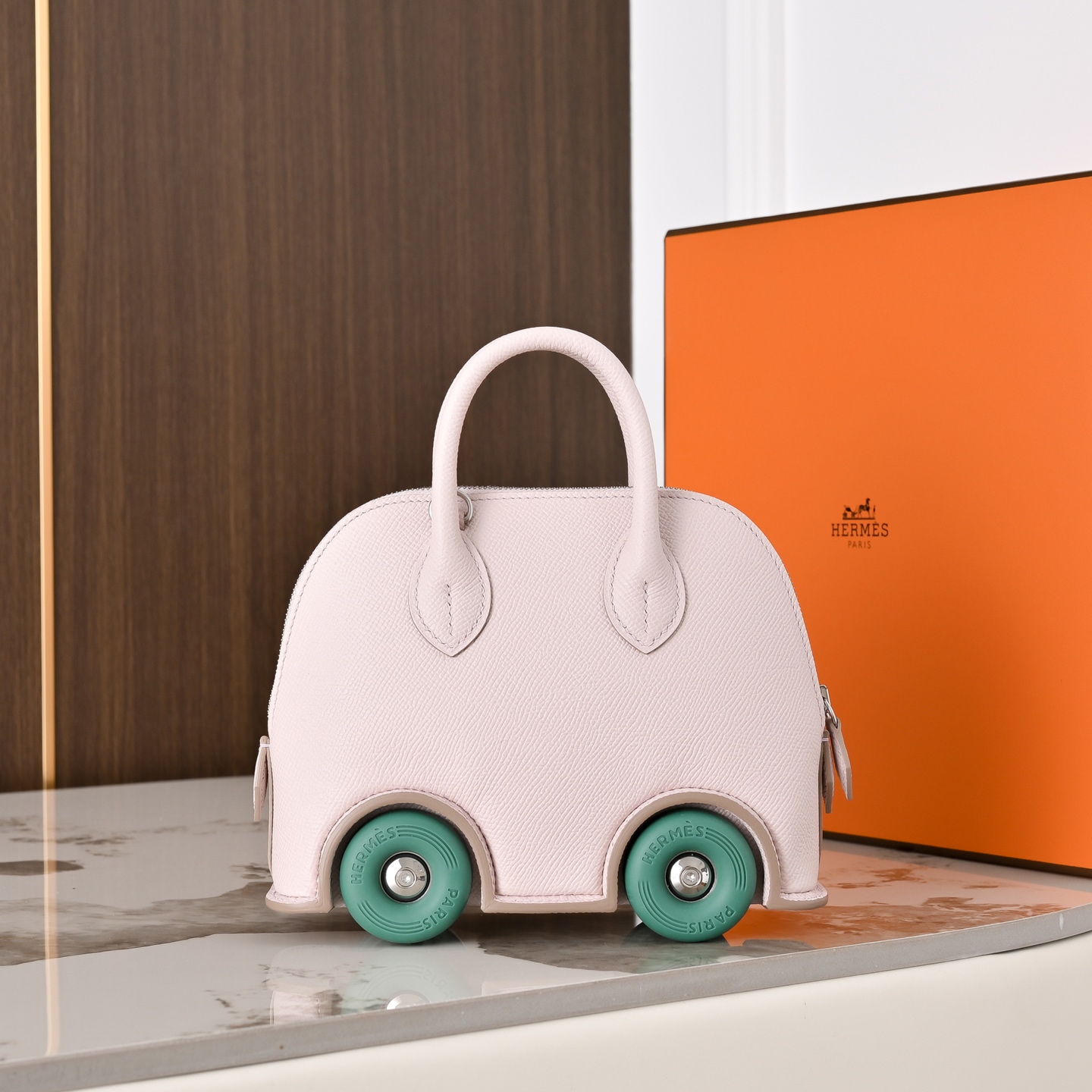 NO:811889,In stock, new limited edition, the fastest on the whole network, bowling wheel bag, dreamy pink and purple, esom leather imported from France, Hermes, Hermes, Hermes,19860909现货现货,新款限量款全网最快,保龄球轮子包,梦幻粉紫,法国进口esom 皮,爱马仕,hermes,Hermes,,Bag