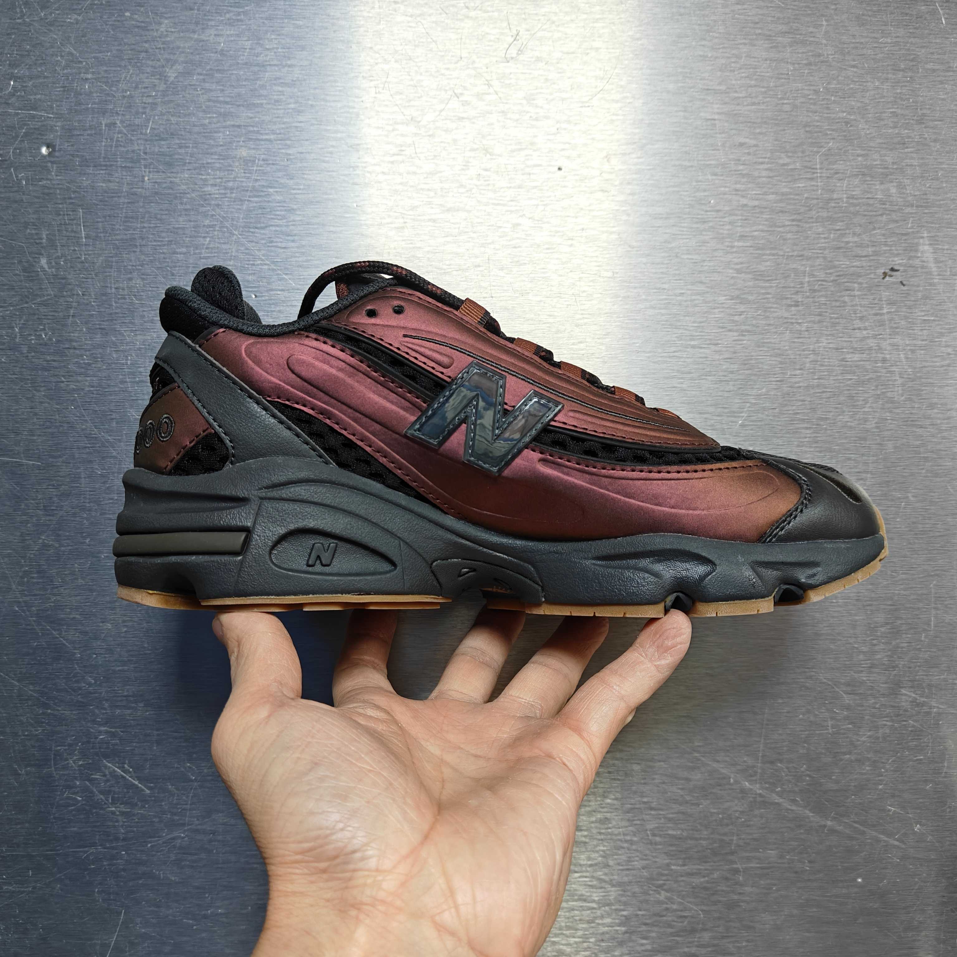 New Balance M1000 Retro Basketball Shoes with Abzorb Cushioning 5 a1735114942114 0856
