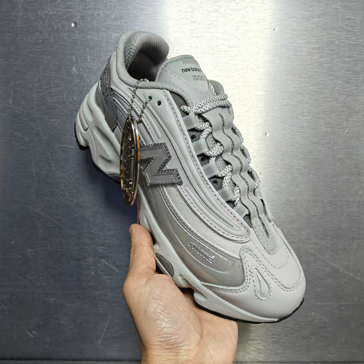 New Balance 1000 Retro Sneakers - Timeless Style and Ultimate Comfort 4 a1735115387827 4268