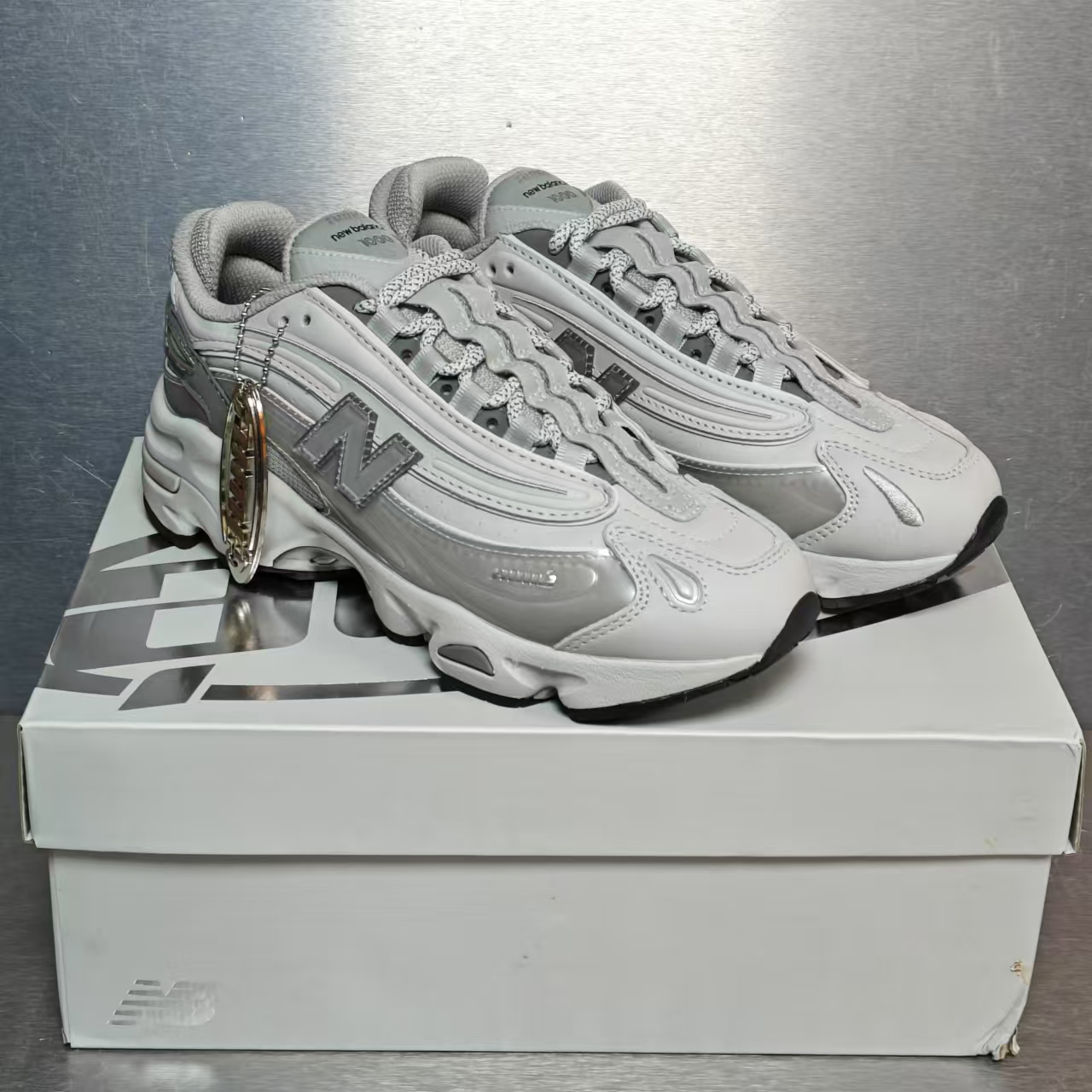 New Balance 1000 Retro Sneakers - Timeless Style and Ultimate Comfort 1 New Balance 1000 Retro Sneakers - Timeless Style and Ultimate Comfort
