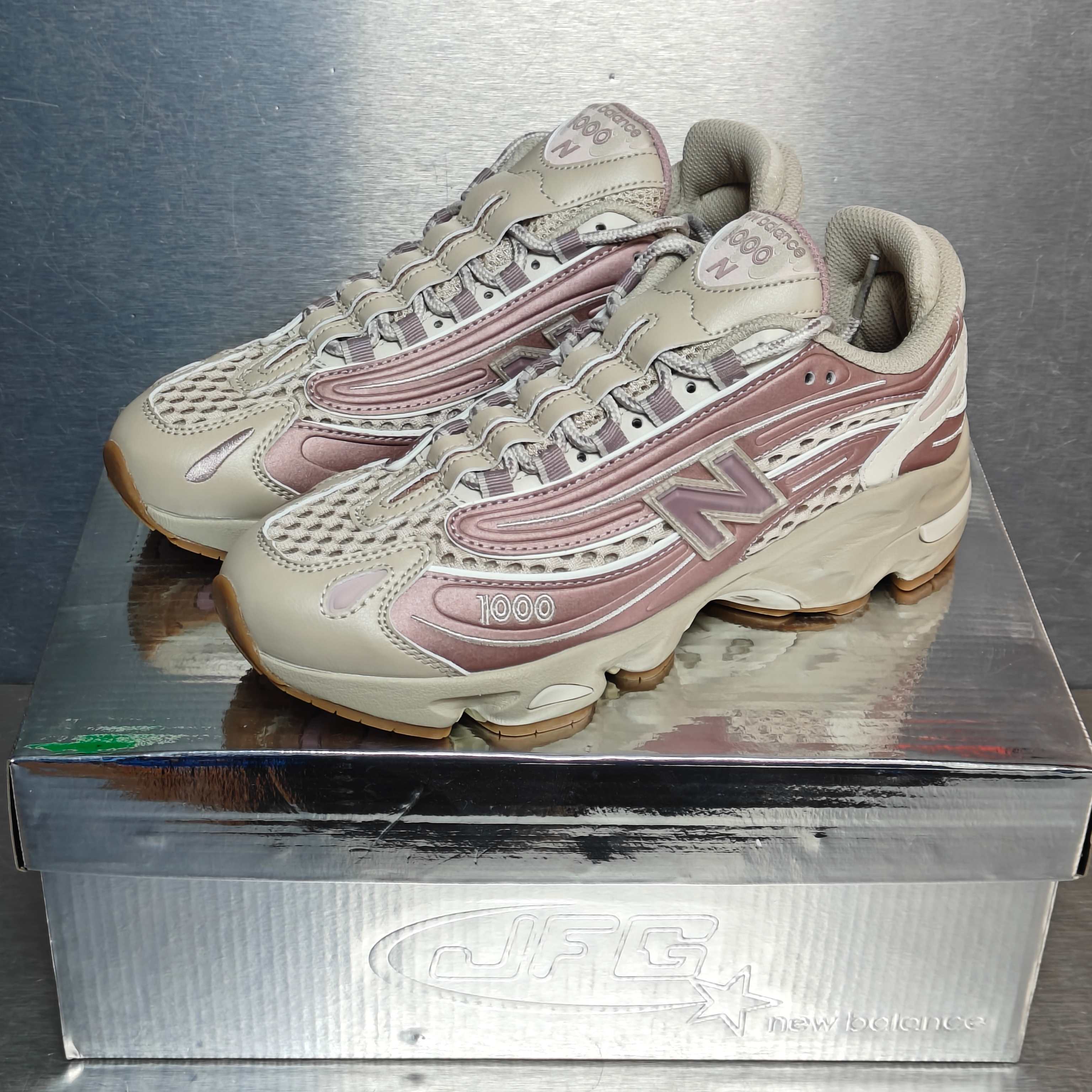 New Balance 1000 Retro Sneakers - Comfortable, Stylish, and Ready to Wear 3 a1735115426674 3343