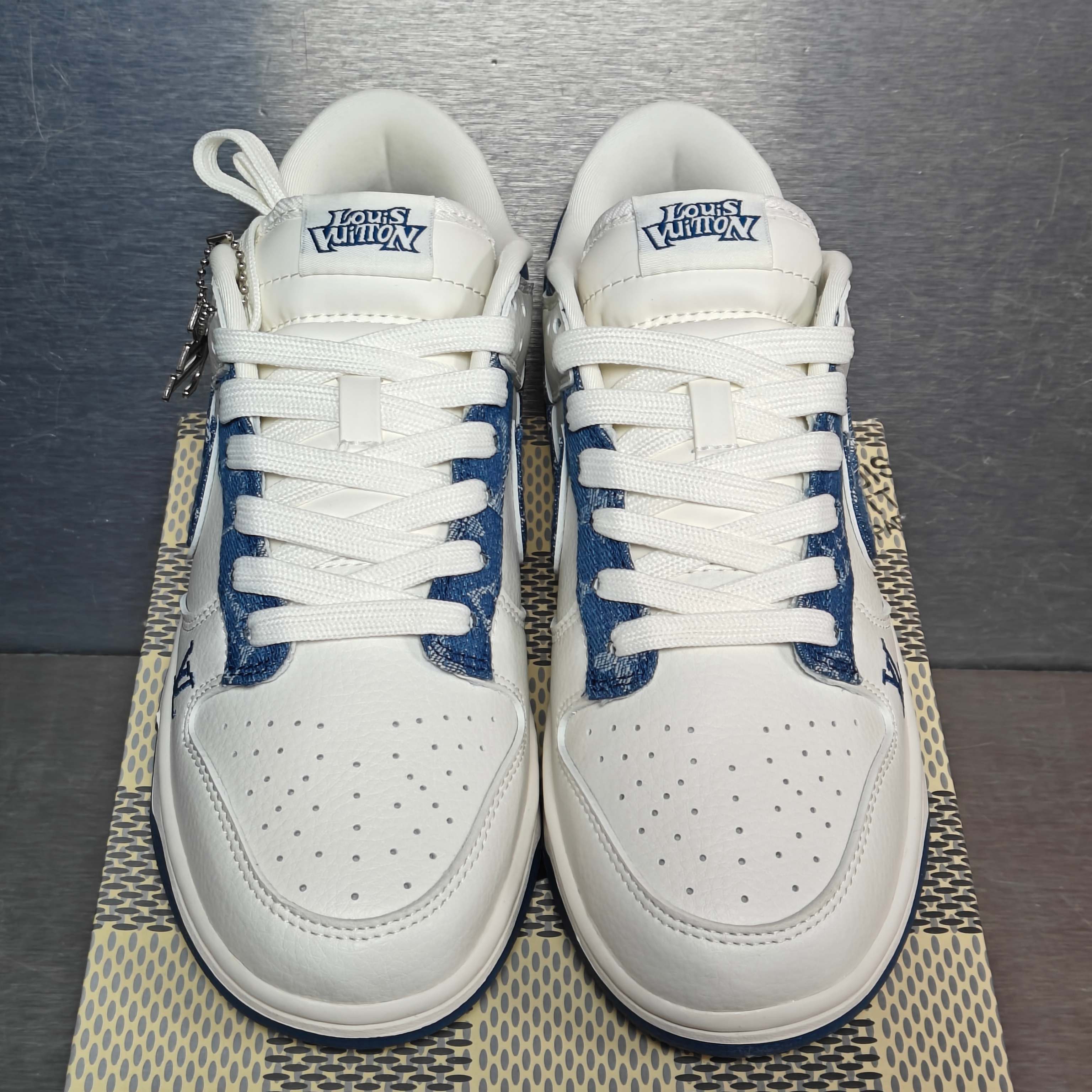 LV Nike SB Dunk Low コラボ デニムブルー スニーカー