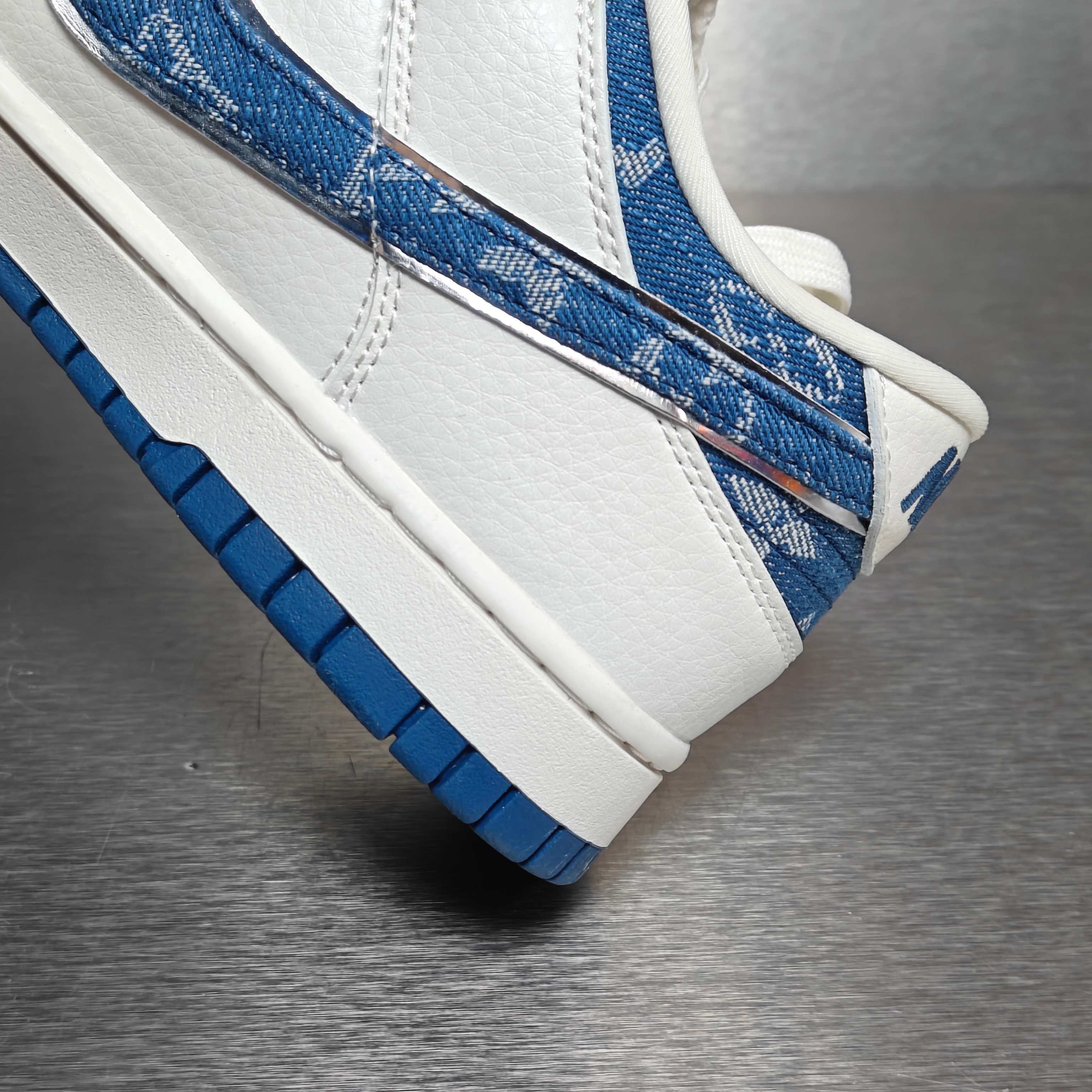 LV Nike SB Dunk Low コラボ デニムブルー スニーカー