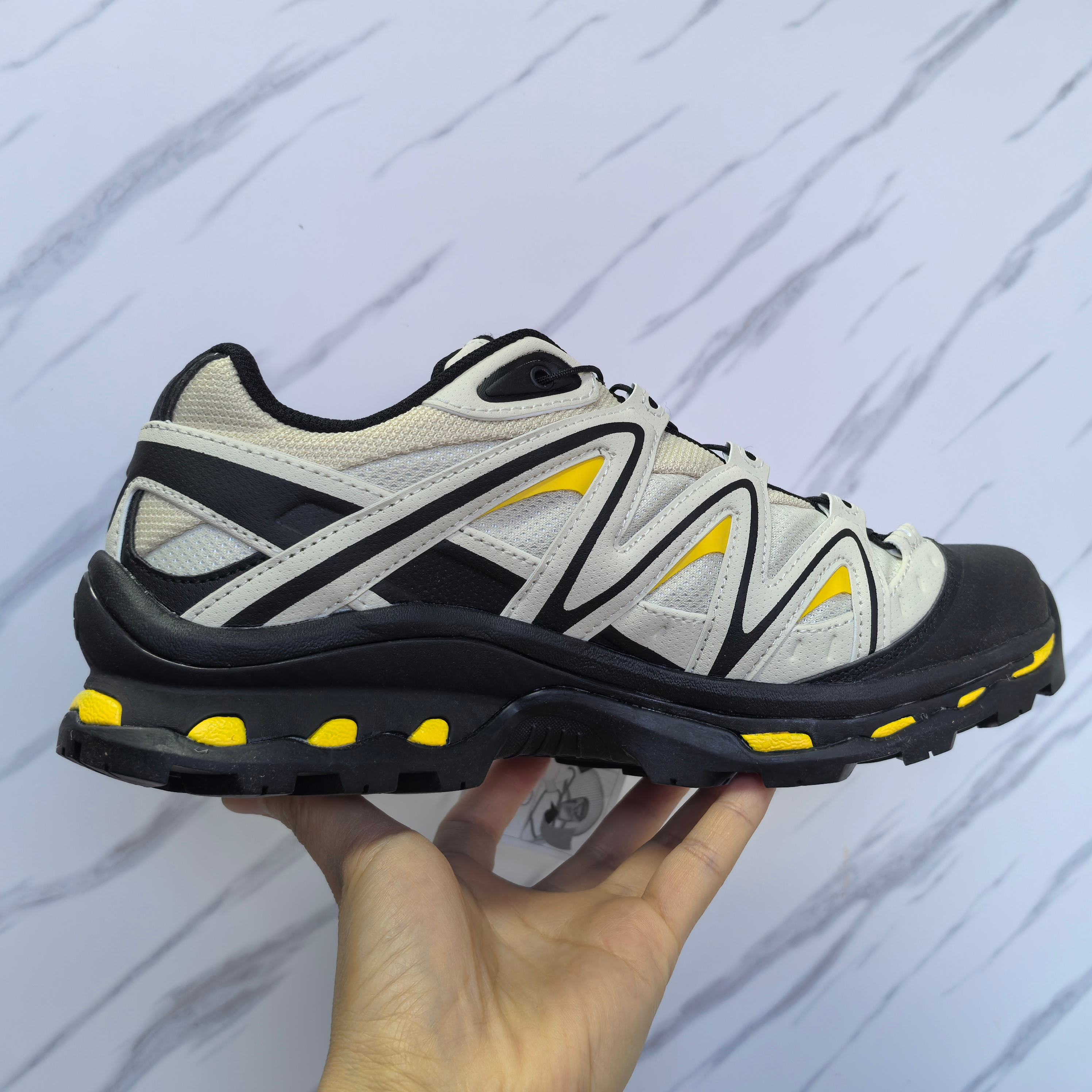 살로몬 XT-Quest ADV 트레일 러닝화 74748 이미지 4