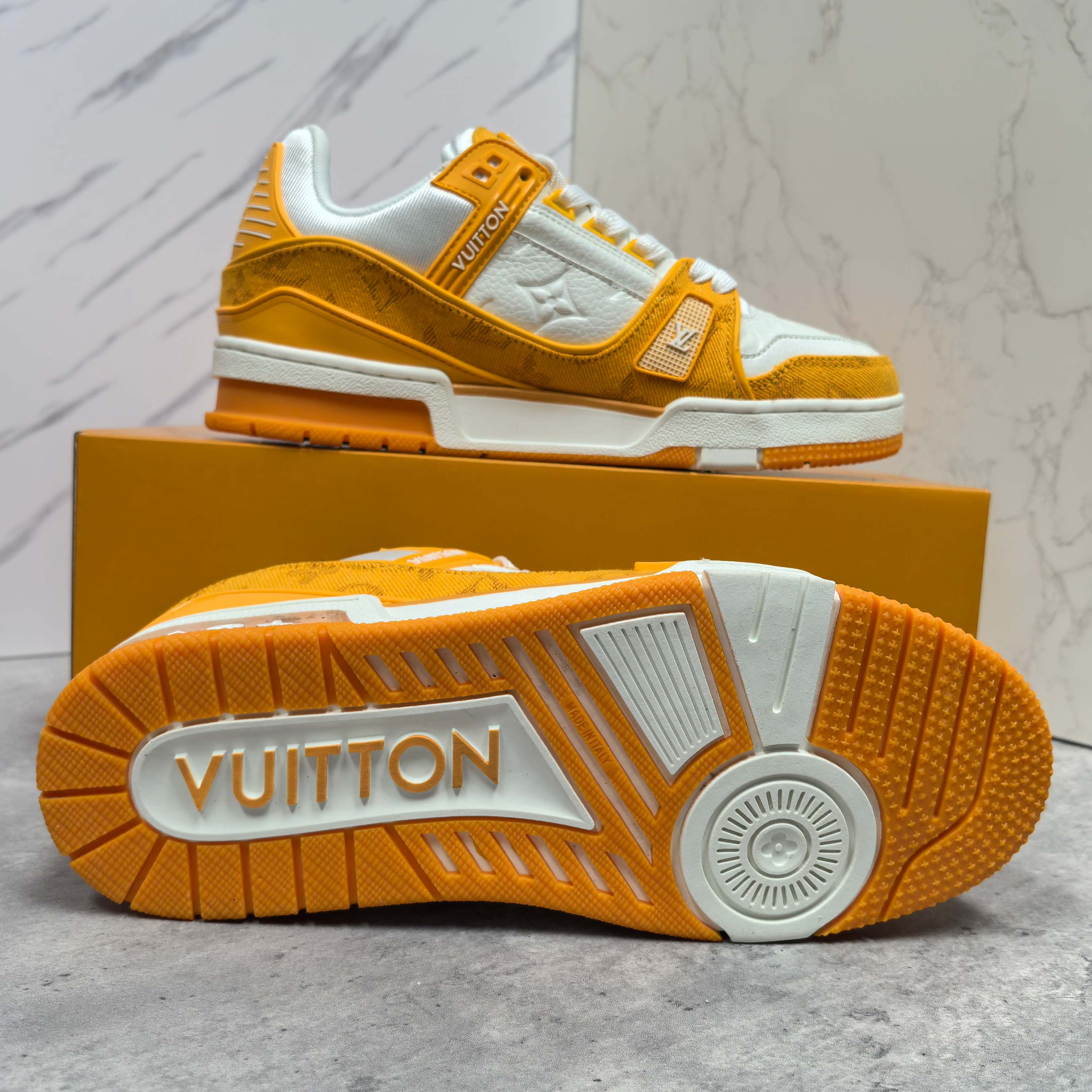 LOUIS VUITTON Trainer 牛皮系带低帮板鞋 男女兼用