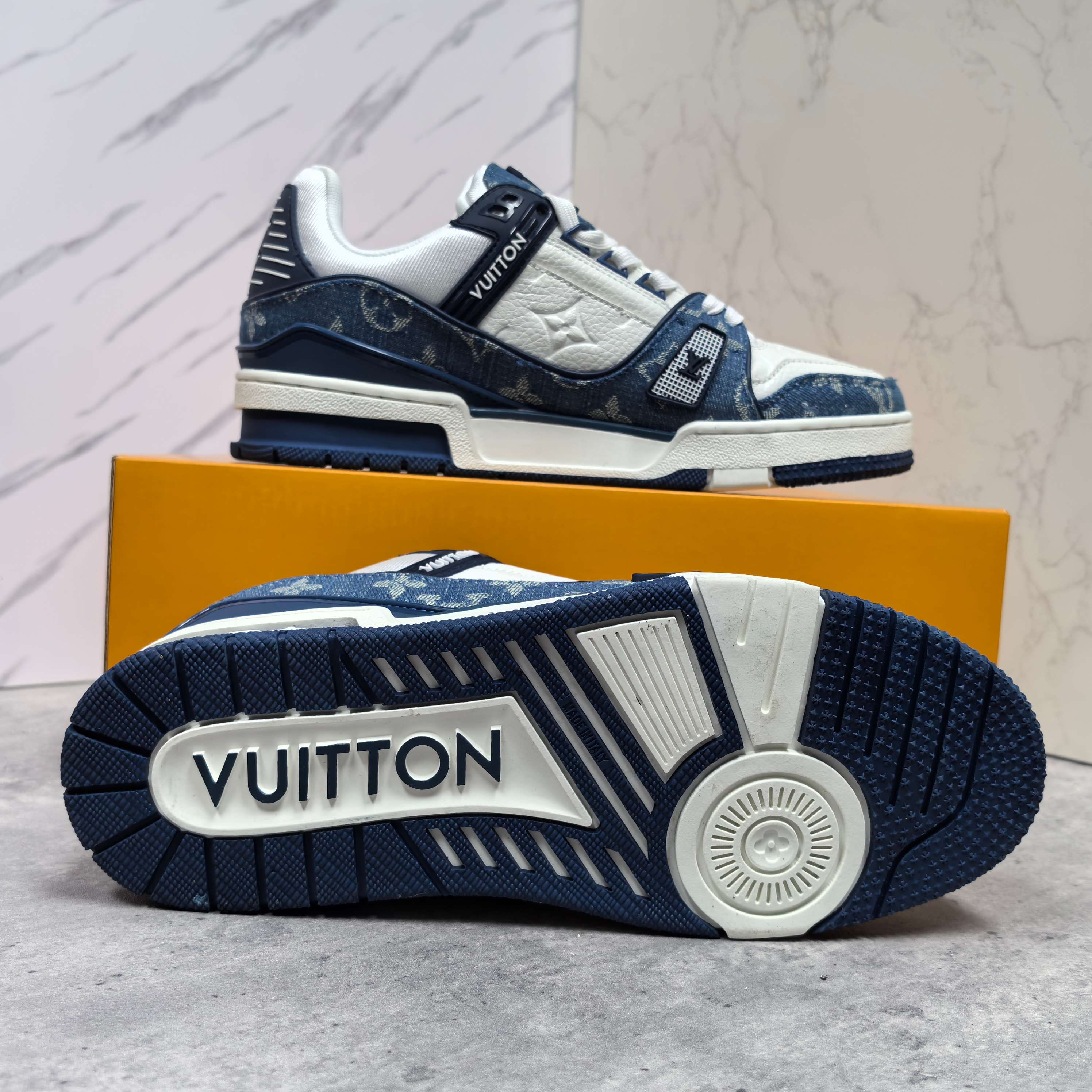 LOUIS VUITTON Trainer 牛皮低帮ファッションスニーカー 男女兼用