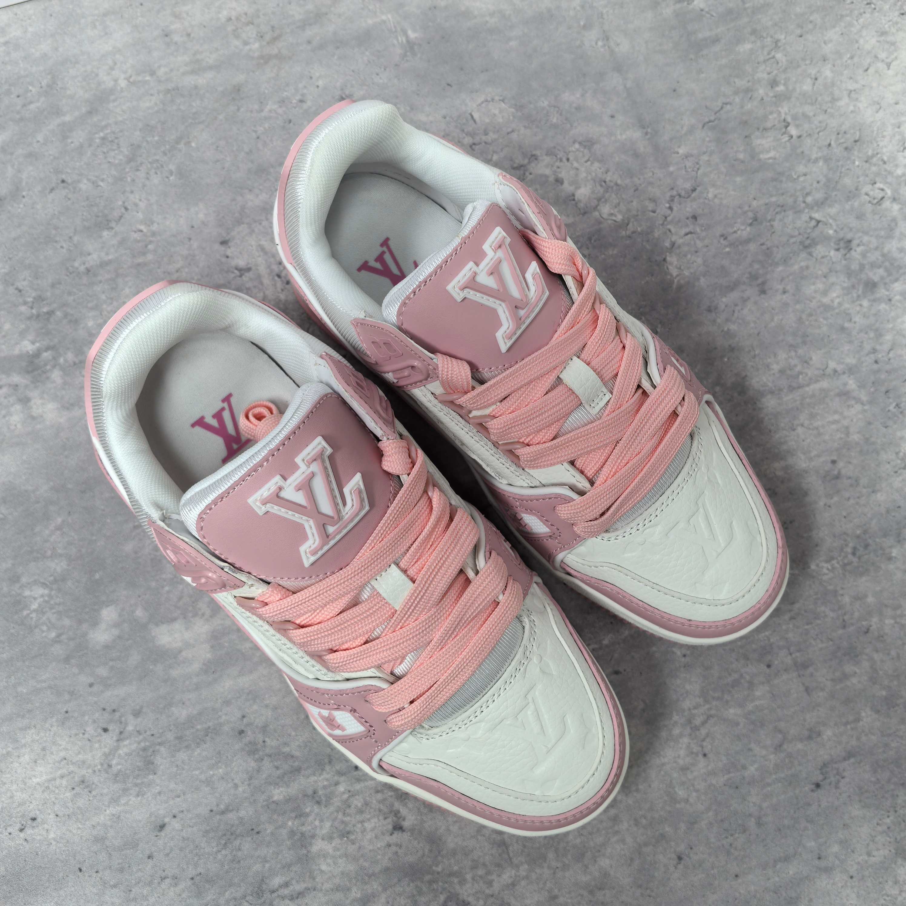 LOUIS VUITTON Trainer 牛皮低帮時尚板鞋 男女兼用