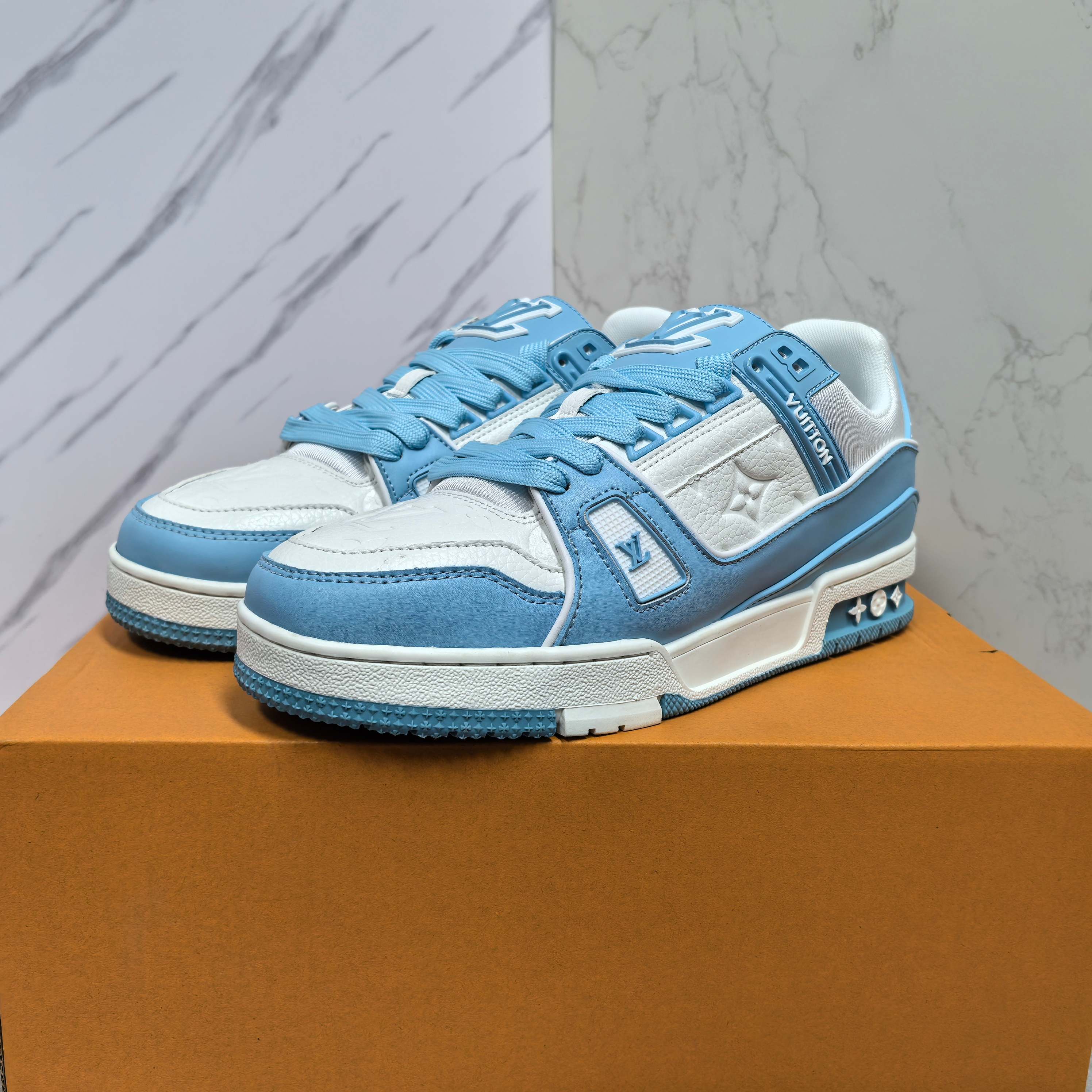 LOUIS VUITTON Trainer 牛皮低帮ファッションシューズ 男女兼用