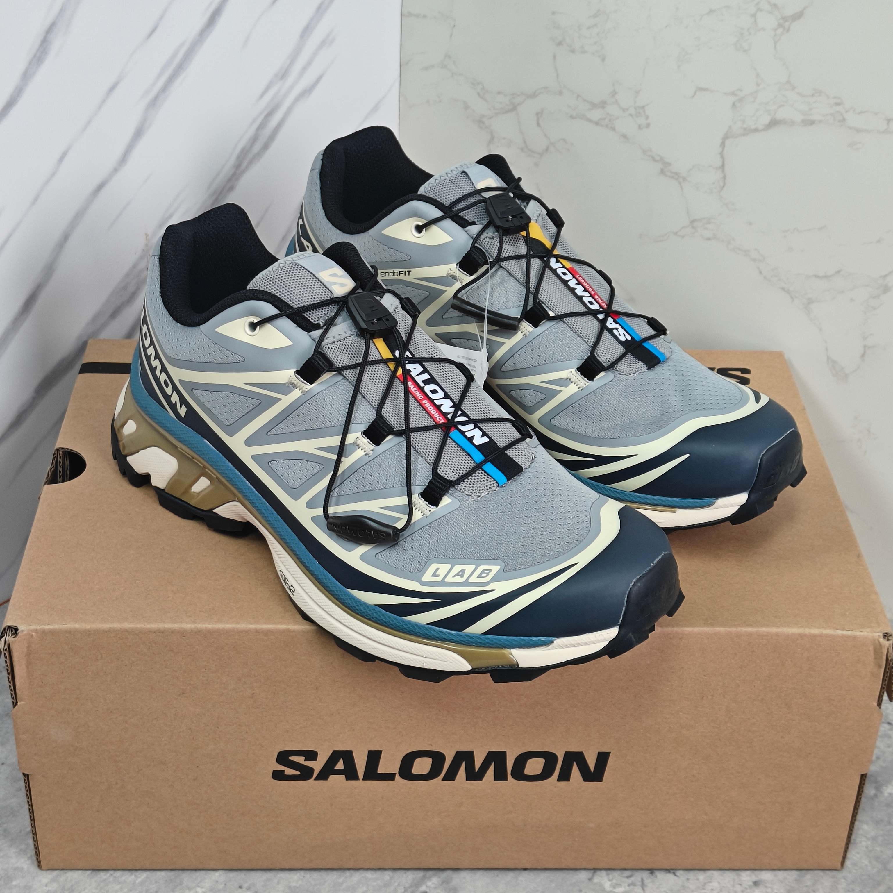NO:756309,Actual price [Fireworks] Pure original version Exclusive high-quality spot [Fireworks] Salomon XT-6 ” Beige “ Salomon Explorer series outdoor trail running shoes The upper adopts SENSIFIT fitting technology to fit and wrap the foot in all directions. The sole traction design at the heel provides strong grip performance and is more suitable for rough and uneven roads in the wild. Its 3D ADVANCED CHASSIS chassis maximizes the material weight and the nail design is more stable and protective.  CONTAGRIP high wear-resistant material is used in the easy-wear area of the sole to cope with the test of long-distance running on urban hard roads. Size: 36 36.5 37.5 38 38.5 39 40 40.5 41 42 42.5 43 44 44.5 45,19860909实价 [烟花]纯原版本 独家高品质现货[烟花]Salomon XT-6 ” Beige “ 萨洛蒙 探索者系列户外越野跑鞋 鞋面采用SENSIFIT贴合技术 全方位贴合包裹脚型 鞋跟部鞋底牵引设计 提供强大的抓地性能 更适应野外崎岖不平的道路 其3D ADVANCED CHASSIS底盘 材料轻量大化 钉齿设计更具稳定性、防护性 鞋底易磨损区运用CONTAGRIP高耐磨材料 应对城市硬质路面长距离跑考验 尺码:36 36.5 37.5 38 38.5 39 40 40.5 41 42 42.5 43 44 44.5 45,,Men's shoes
