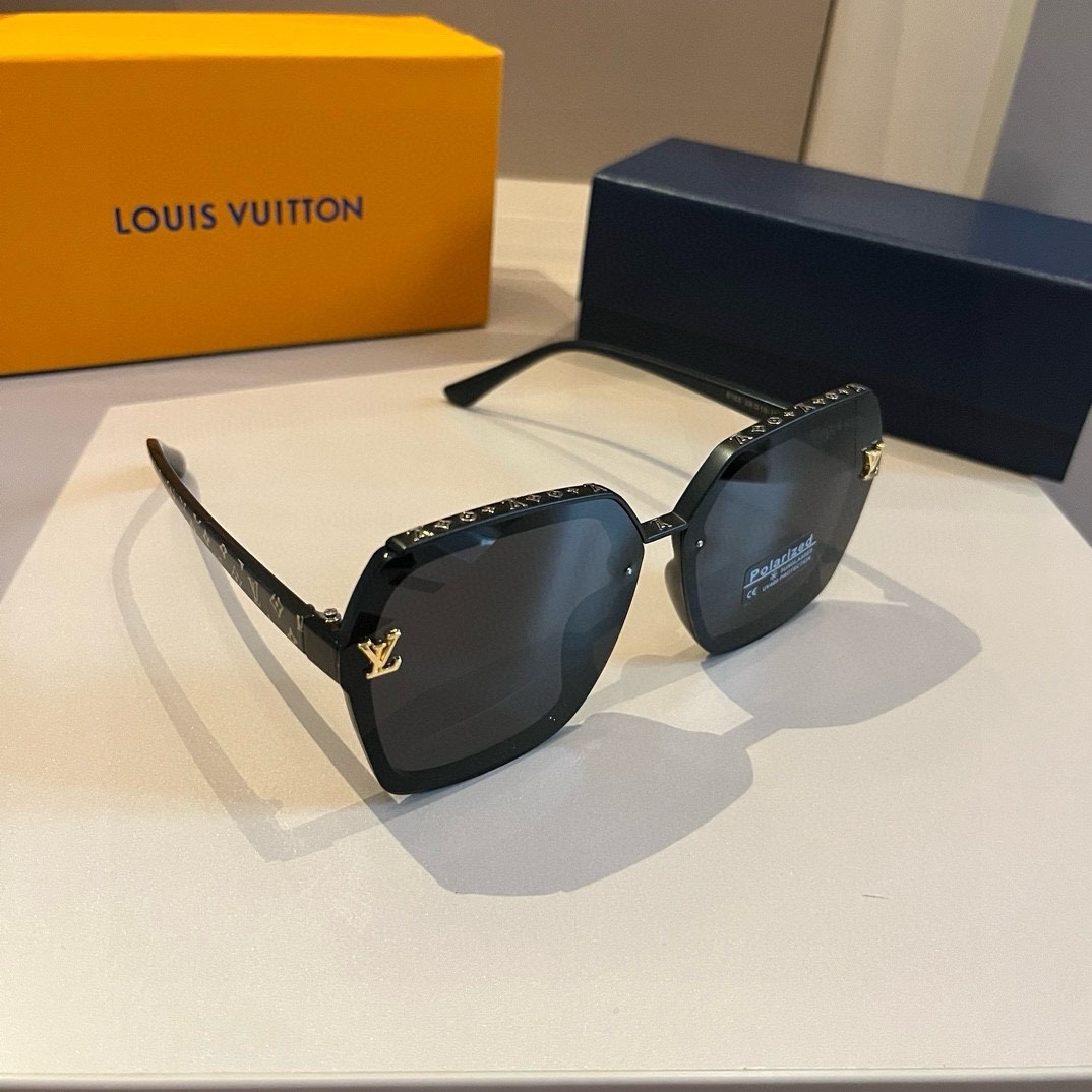 Louis Vuitton Okulary przeciwsłoneczne 2024 Replica hurtowa tanie sprzedaż online
 Mężczyźni Fashion