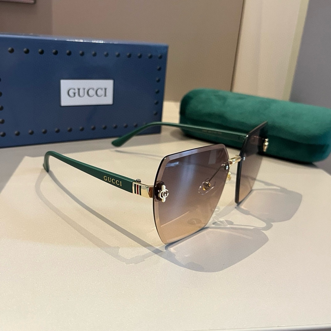 Gucci Okulary przeciwsłoneczne Kobiety Vintage