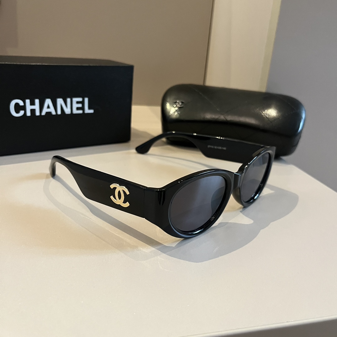 Chanel Szczyt
 Okulary przeciwsłoneczne