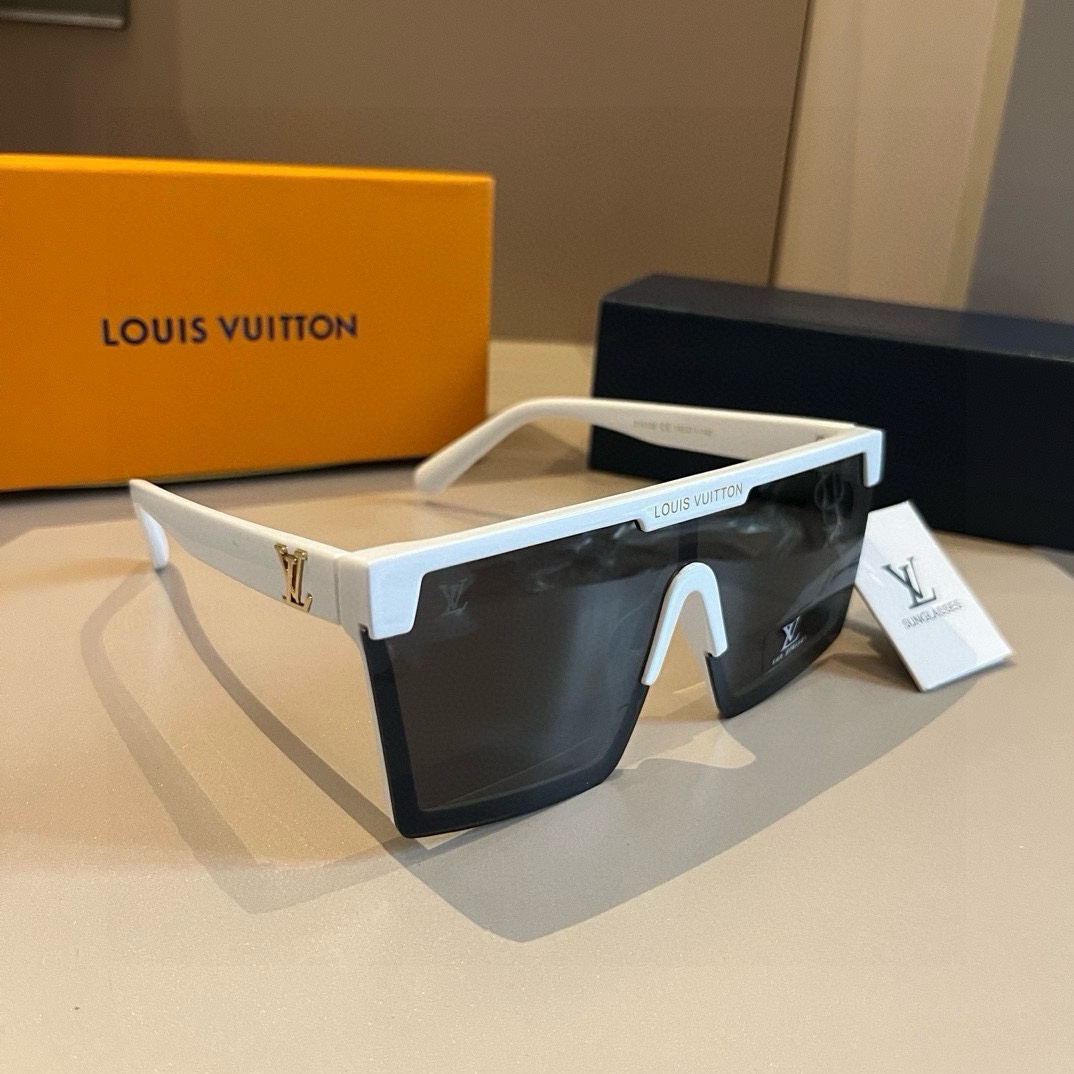 NO:269508,LV Louis Vuitton's new sunglasses, cool styles, may not necessarily attract men, but must attract young ladies glasses, sunglasses, glasses, louis vuitton, louis vuitton19860909LV路易威登新款遮阳墨镜,炫酷的款式,不一定吸引男士,但一定吸引小姐姐眼镜墨镜太阳镜,眼镜,louis vuitton,louis vuitton,glasses