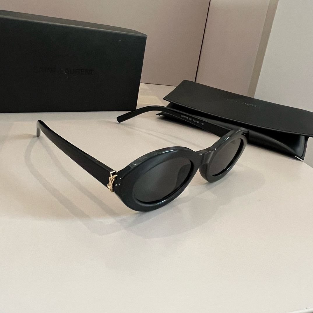 NO:242516,ysl Saint Laurent new style slm94 gold and black side logo YSL metal logo is very textured and has a great face covering effect. Many celebrities and internet celebrities have the same style of glasses, sunglasses, sunglasses, glasses, saint laurent, saint laurent19860909ysl 圣罗兰新款来喽slm94 金黑 侧面的logo YSL金属标很有质感,遮脸效果很棒 许多明星网红同款眼镜墨镜太阳镜,眼镜,saint laurent,saint laurent,glasses