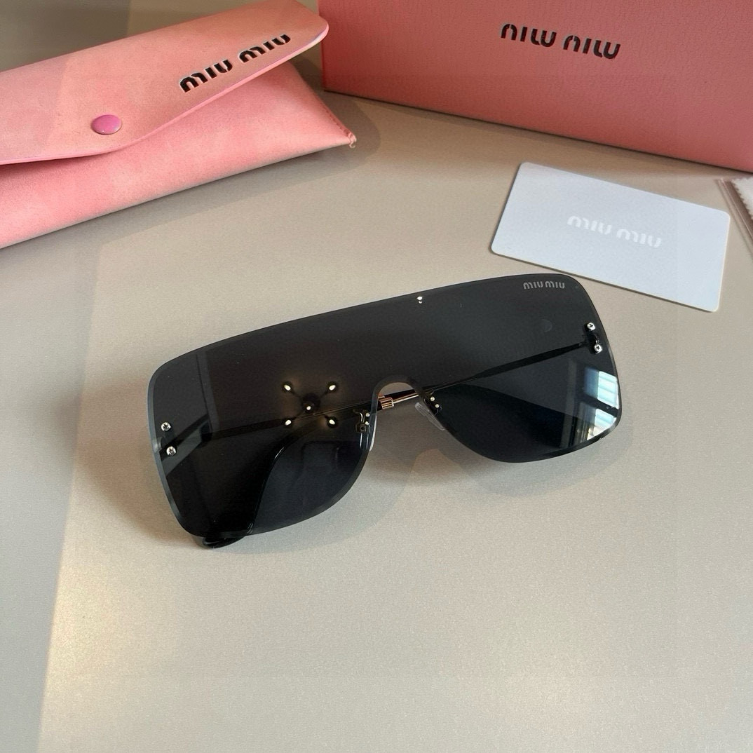 NO:242522,Miumiu new sunglasses, high-end frameless sunglasses for women's ultraviolet-proof driving special large face slimming one-piece glasses glasses sunglasses, glasses, miumiu19860909缪缪miumiu新款太阳镜,高级感无框太阳镜女款防紫外线开车专用大脸显瘦连体眼镜眼镜墨镜太阳镜,眼镜,miumiu,glasses